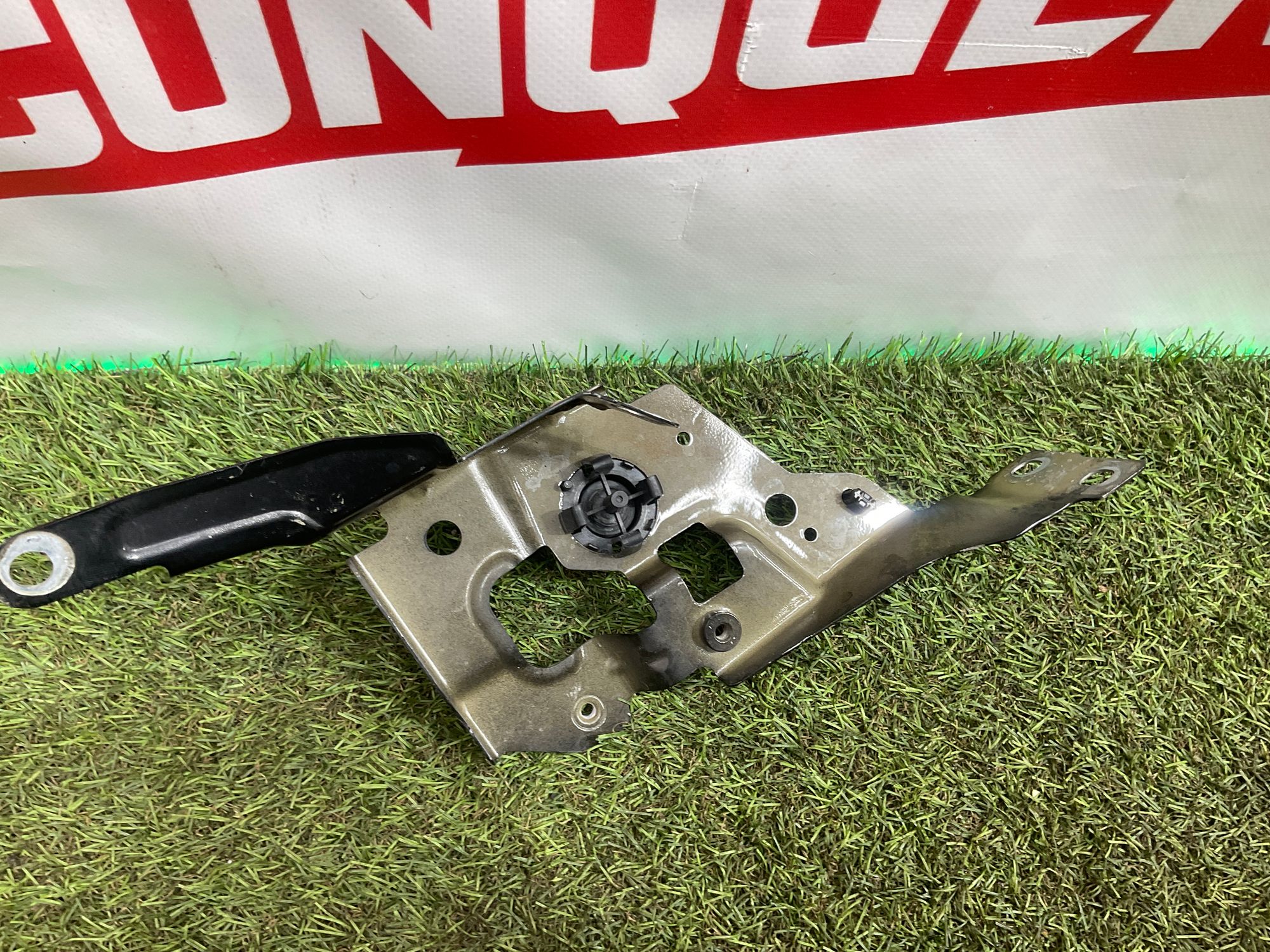 Кронштейн крыла передний левый BMW 3 G20/G21 рестайлинг 2022, 3000 рублей, Москва