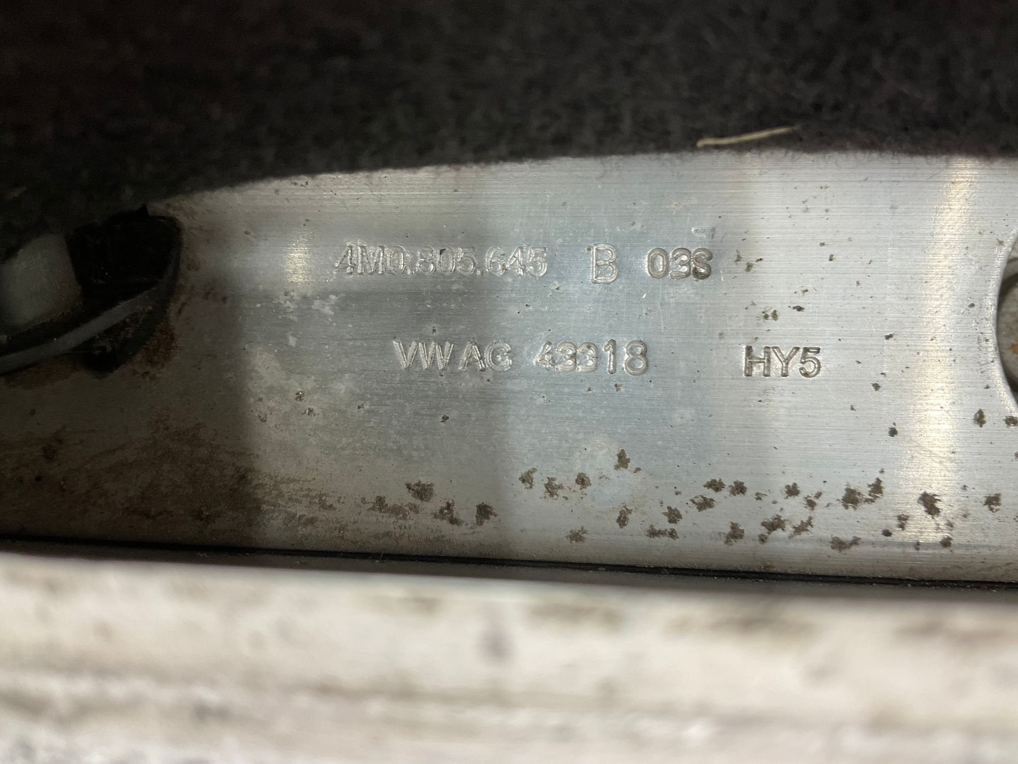 https://ycs.partsauto.market/partsauto-images/thmbs/userImages/h353NjtZg3VDP19b5HMt7LlpbQ93/part/a9e24c16-181a-4a16-91ee-ffc992c6ad46_1785145506504.jpg