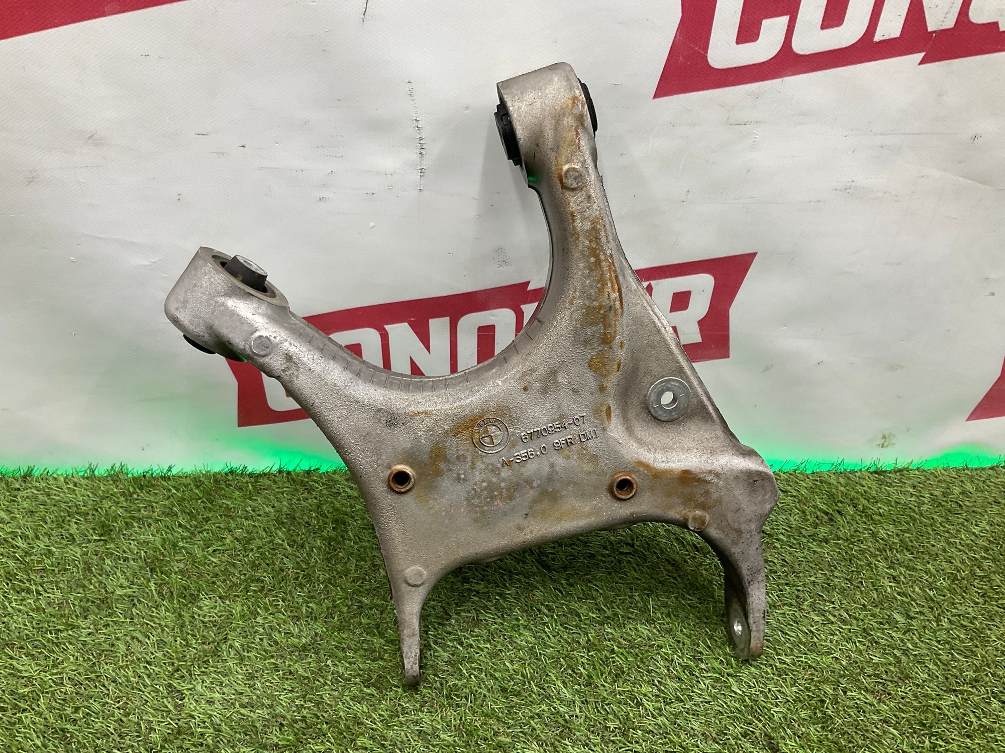 https://ycs.partsauto.market/partsauto-images/thmbs/userImages/h353NjtZg3VDP19b5HMt7LlpbQ93/part/aa135a35-f141-4b09-baba-8f4b94a228f5_1748268713391.jpg