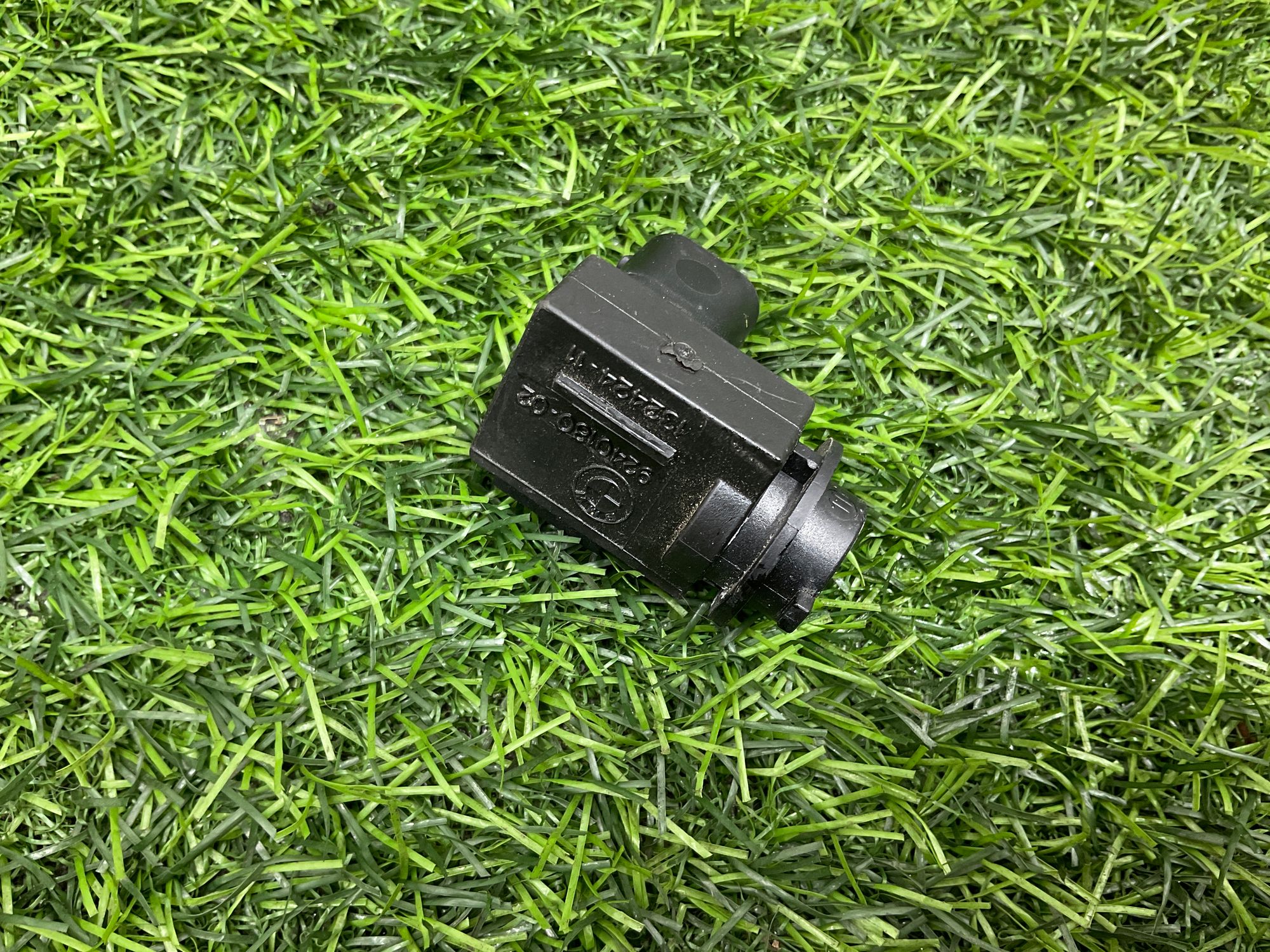 https://ycs.partsauto.market/partsauto-images/thmbs/userImages/h353NjtZg3VDP19b5HMt7LlpbQ93/part/aa635925-f8c8-47fa-a797-b8ecf81f8a0b_1736347289632.jpg