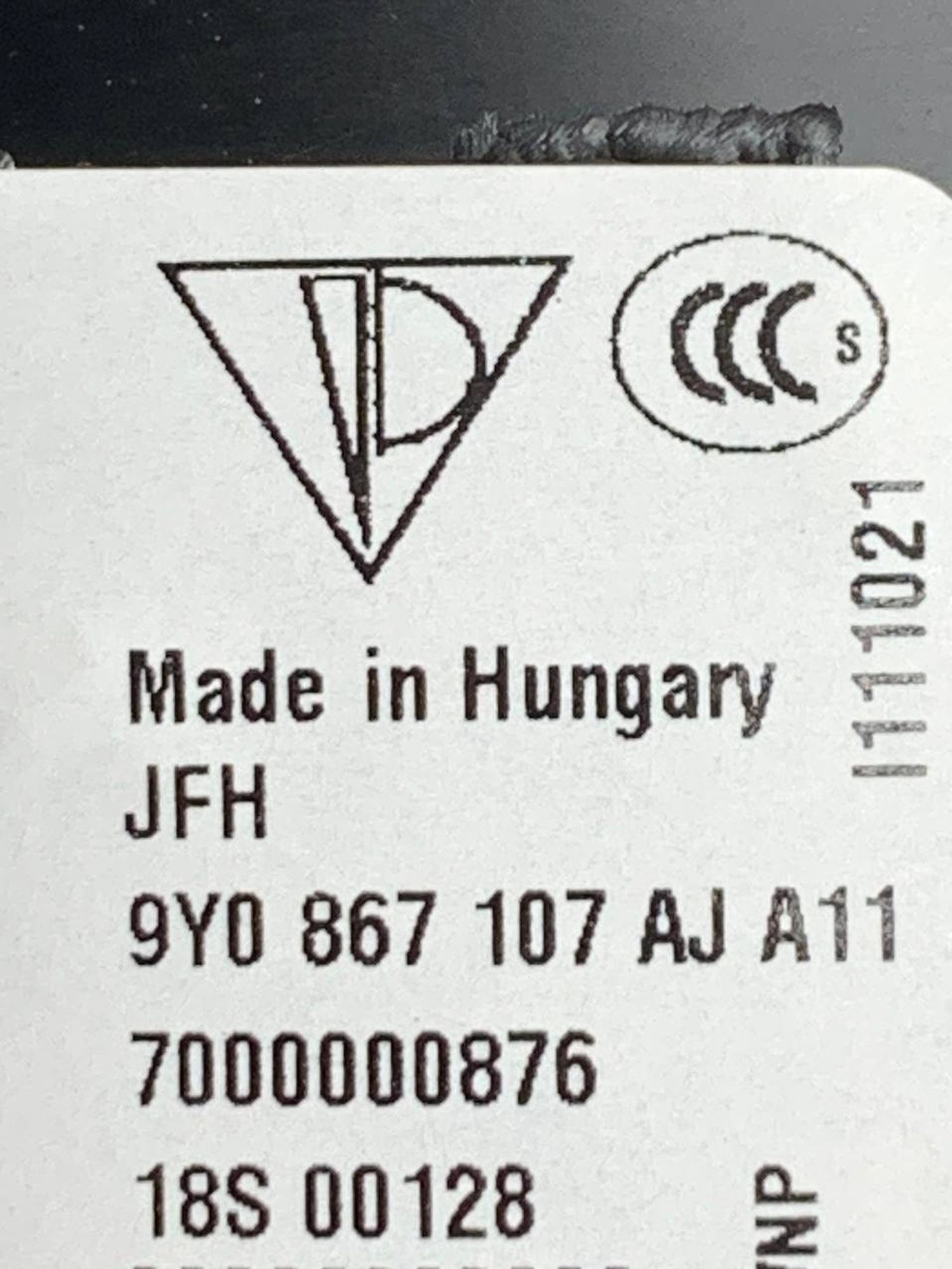 https://ycs.partsauto.market/partsauto-images/thmbs/userImages/h353NjtZg3VDP19b5HMt7LlpbQ93/part/aaeb8123-7fc7-4827-82ff-af5aca9c03ef_1708960809518.jpg