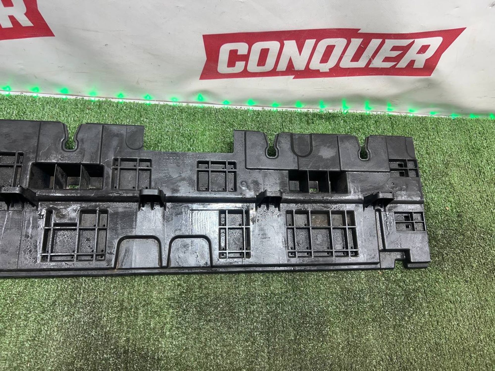 https://ycs.partsauto.market/partsauto-images/thmbs/userImages/h353NjtZg3VDP19b5HMt7LlpbQ93/part/aaf6a095-0277-4ad8-8d69-86342fd2a7c6_1732111395126.jpg