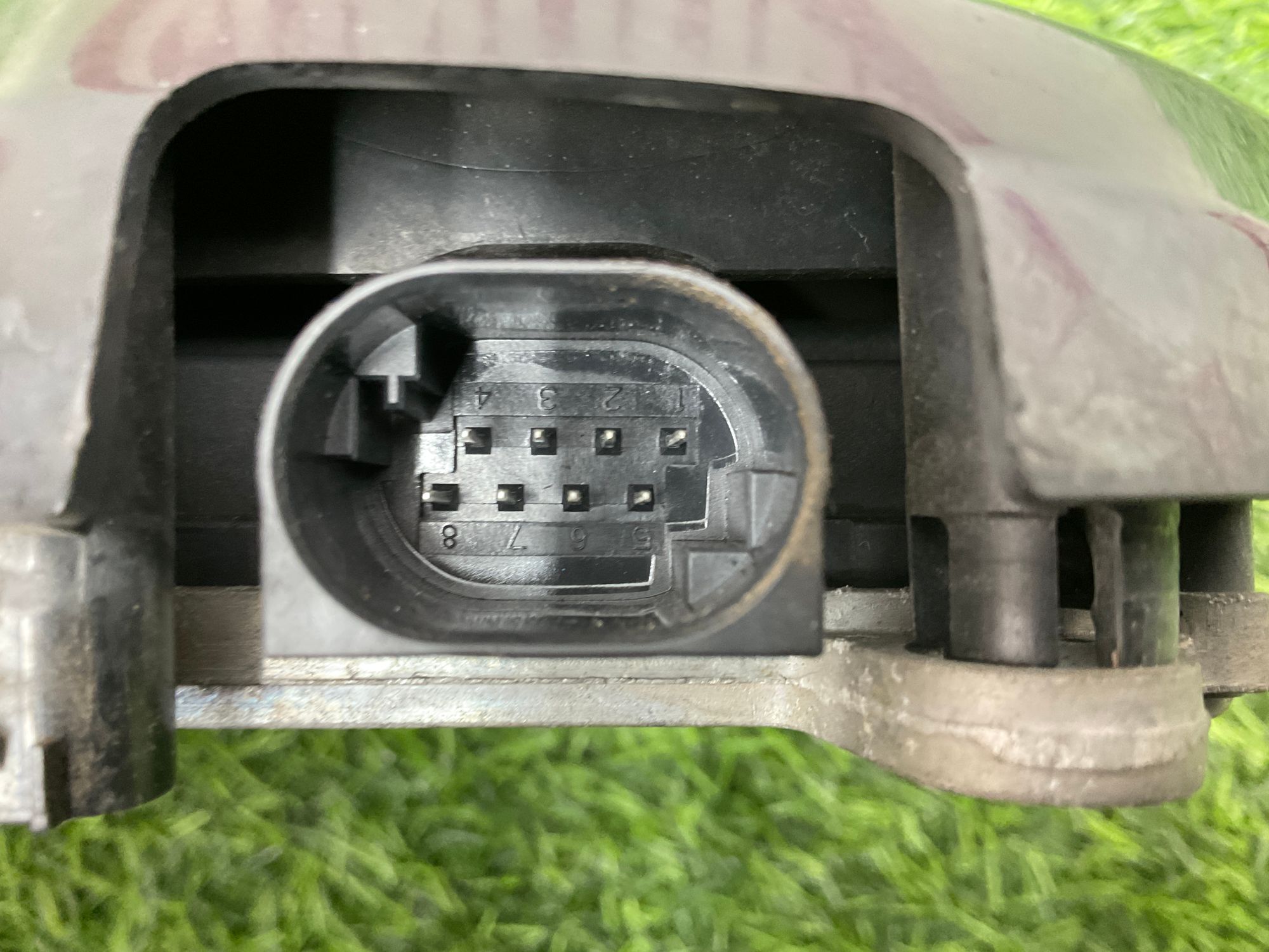 https://ycs.partsauto.market/partsauto-images/thmbs/userImages/h353NjtZg3VDP19b5HMt7LlpbQ93/part/ab188b52-0e15-42c7-927f-a60567b5ff09_1735302850165.jpg