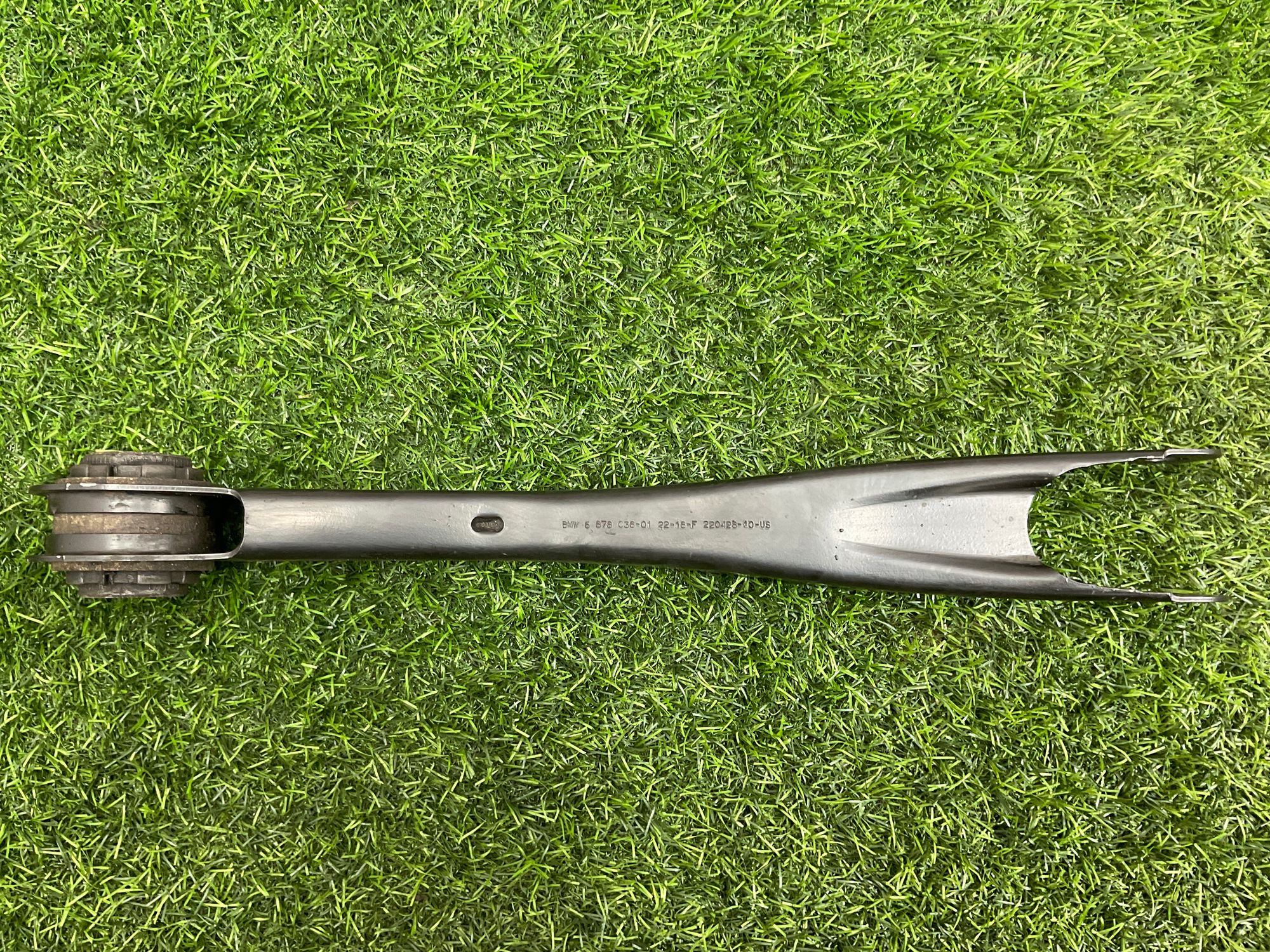 https://ycs.partsauto.market/partsauto-images/thmbs/userImages/h353NjtZg3VDP19b5HMt7LlpbQ93/part/ab42d76b-723c-4e2c-877a-59a5baffae54_1743513497533.jpg