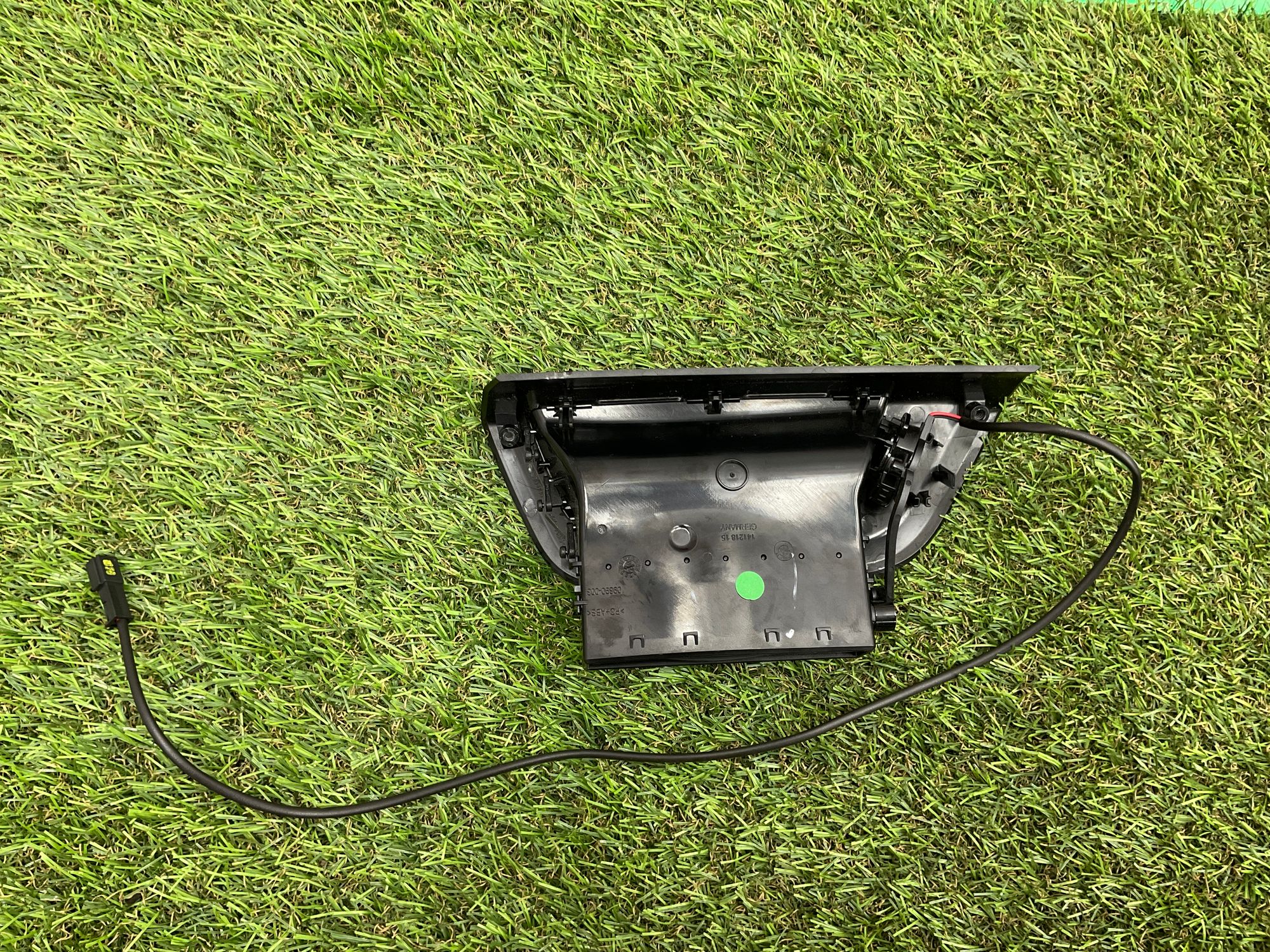 Дефлектор обдува левой стойки BMW 5 серия, G30/G31 рестайлинг, 2000 рублей, Москва