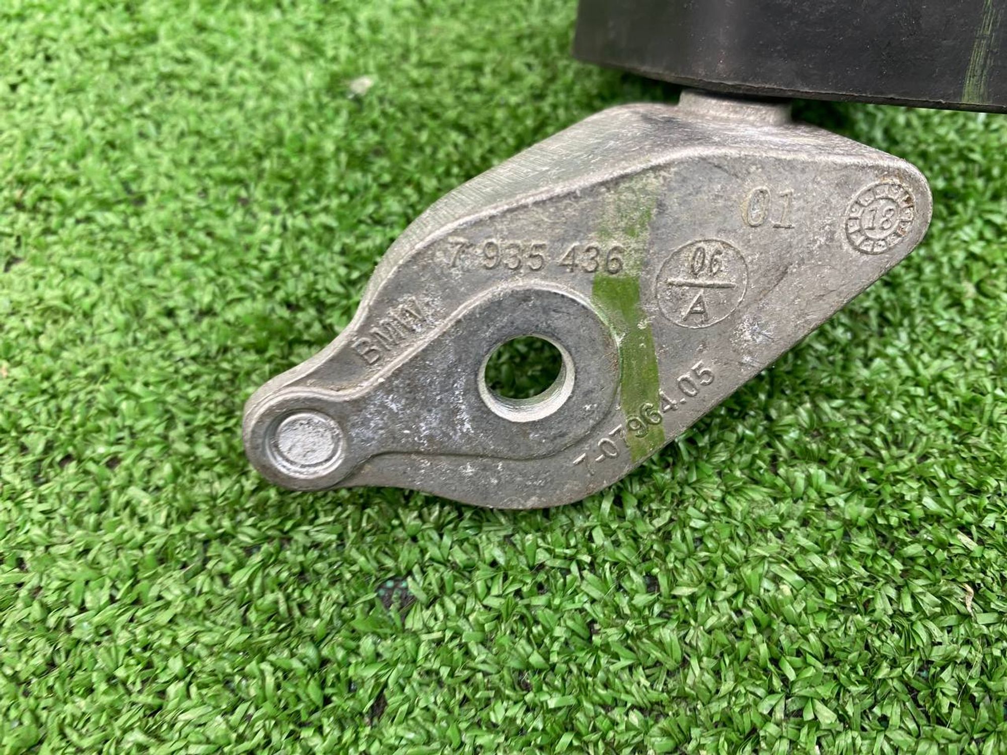 https://ycs.partsauto.market/partsauto-images/thmbs/userImages/h353NjtZg3VDP19b5HMt7LlpbQ93/part/ab59654f-4989-4f32-8ffb-435b14a22d85_1744210138821.jpg