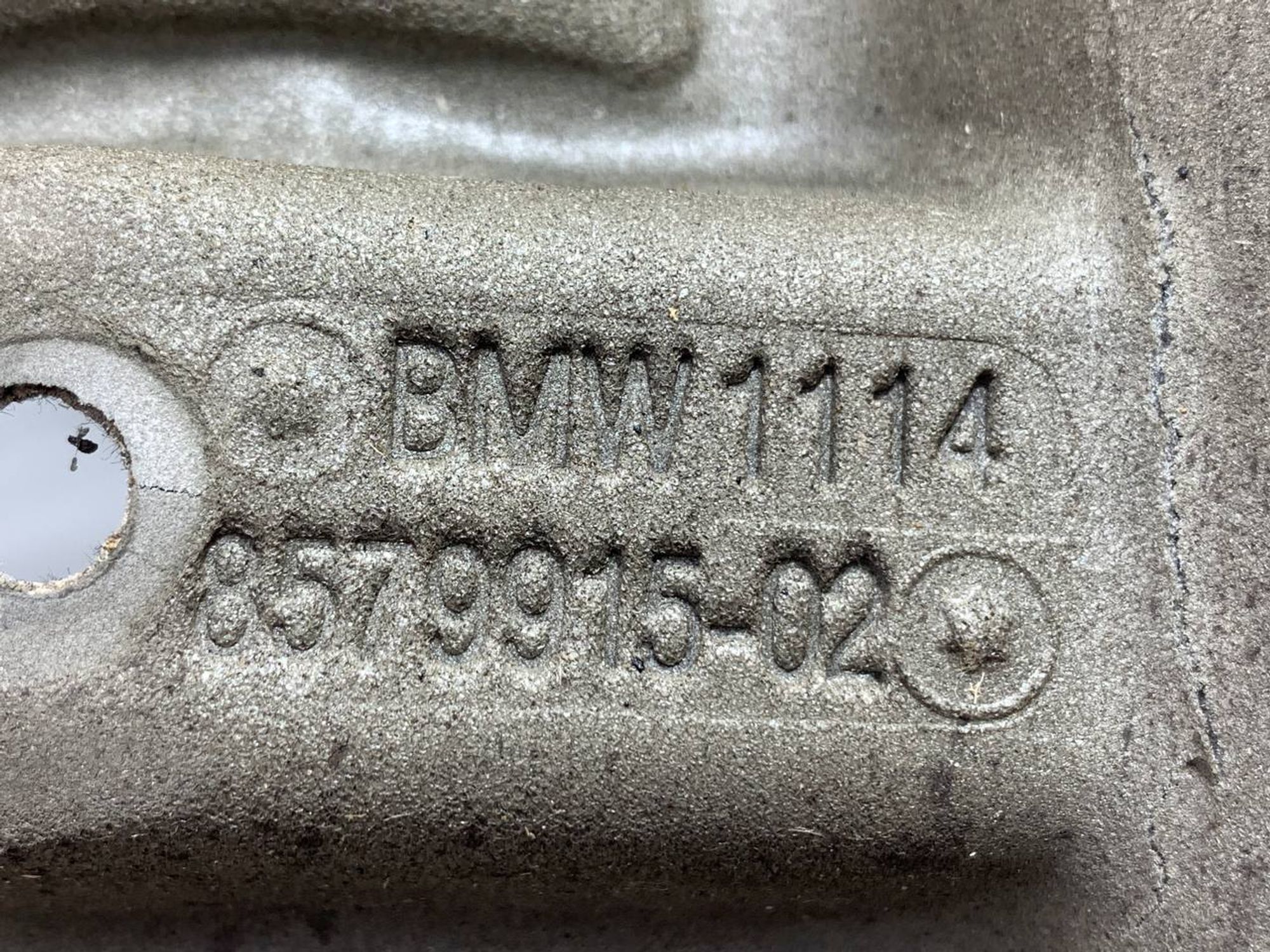 https://ycs.partsauto.market/partsauto-images/thmbs/userImages/h353NjtZg3VDP19b5HMt7LlpbQ93/part/ab90da57-a825-4664-9969-53193a916314_1719836714280.jpg