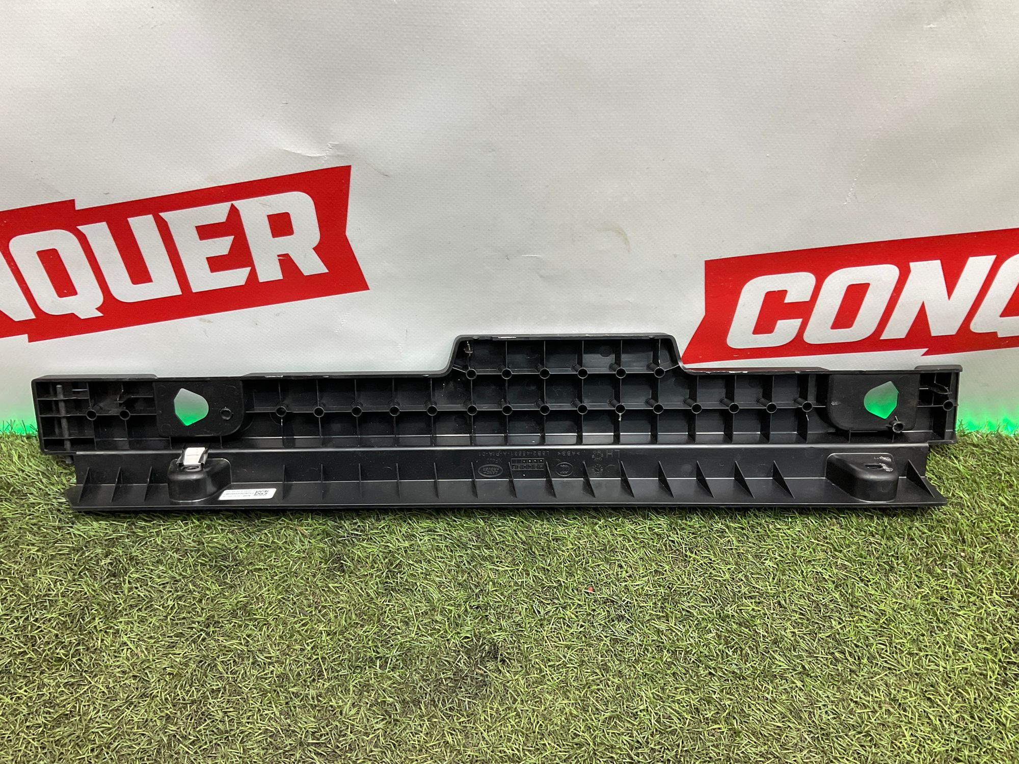 Накладка багажника левая нижняя Land Rover Defender II L663 2022, 2000 рублей, Москва