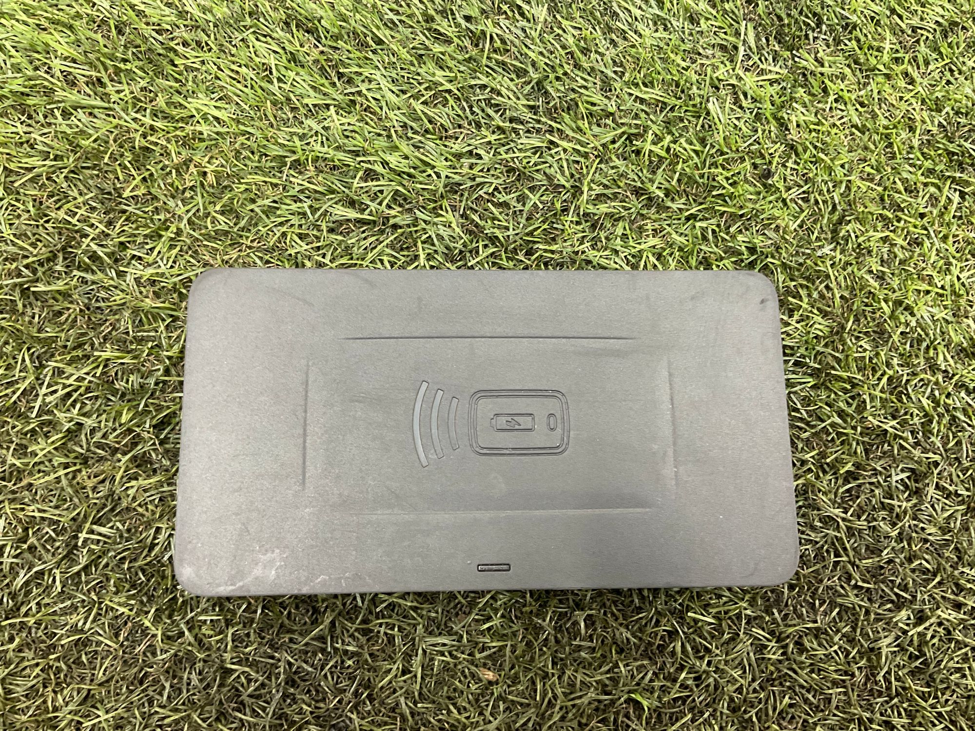 Беспроводная зарядка BMW M5, F90 рестайлинг 2022, 5000 рублей, Москва