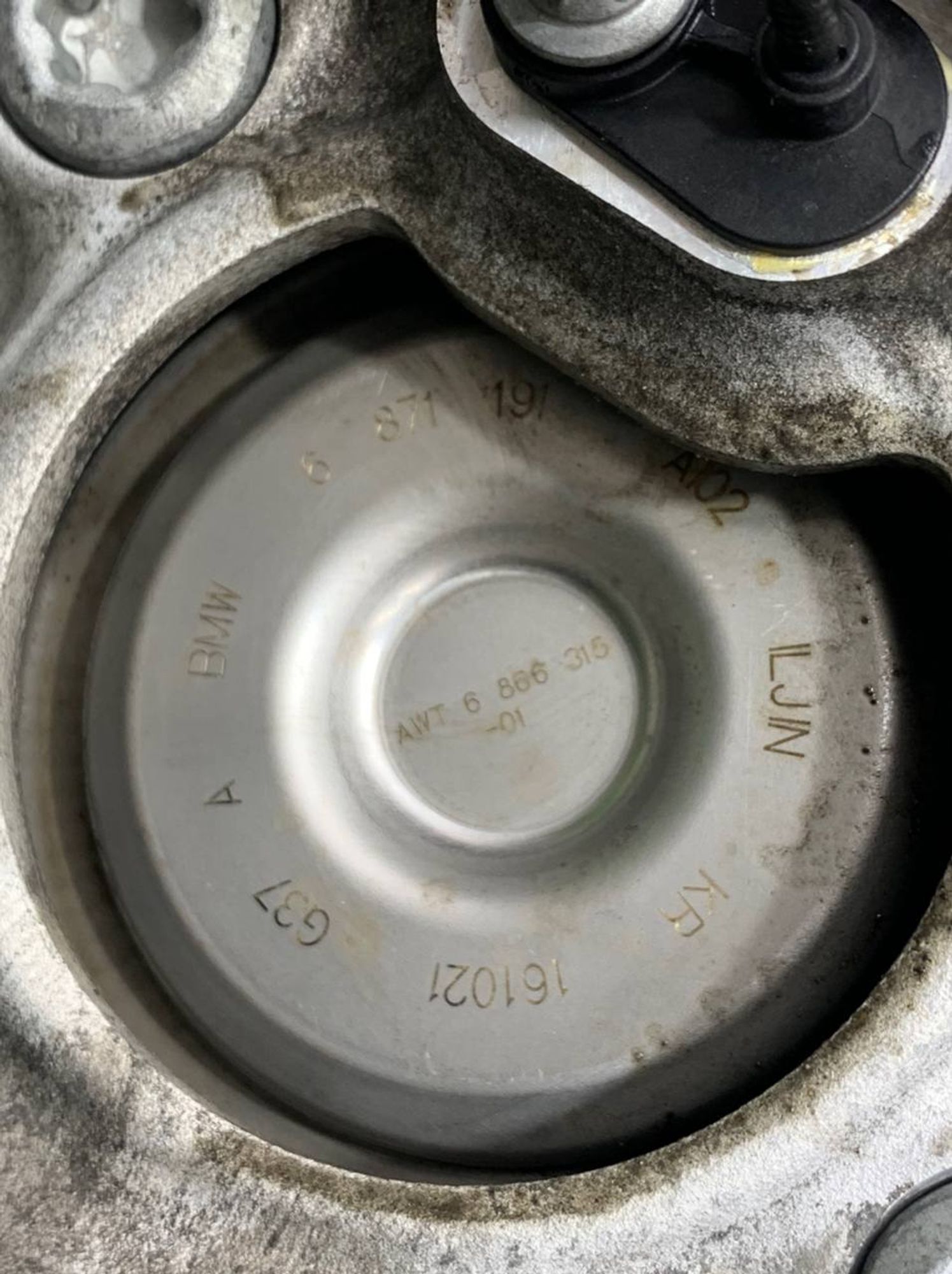 https://ycs.partsauto.market/partsauto-images/thmbs/userImages/h353NjtZg3VDP19b5HMt7LlpbQ93/part/aca33a23-d934-4d13-88ce-96faac3e256d_1732626667383.jpg