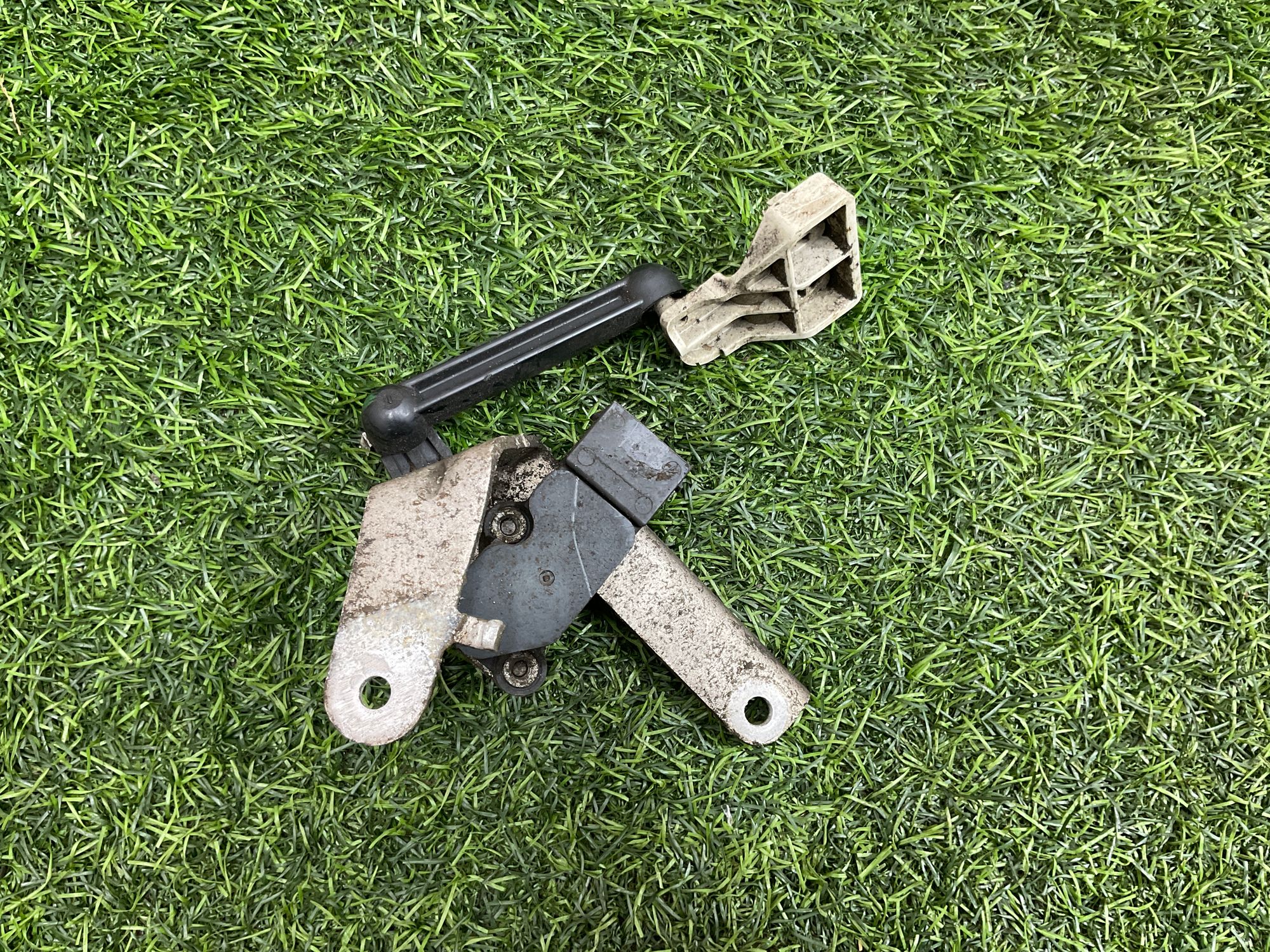 https://ycs.partsauto.market/partsauto-images/thmbs/userImages/h353NjtZg3VDP19b5HMt7LlpbQ93/part/ace3b88a-7605-4bbe-933c-d5bd2750a8b8_1744026211735.jpg