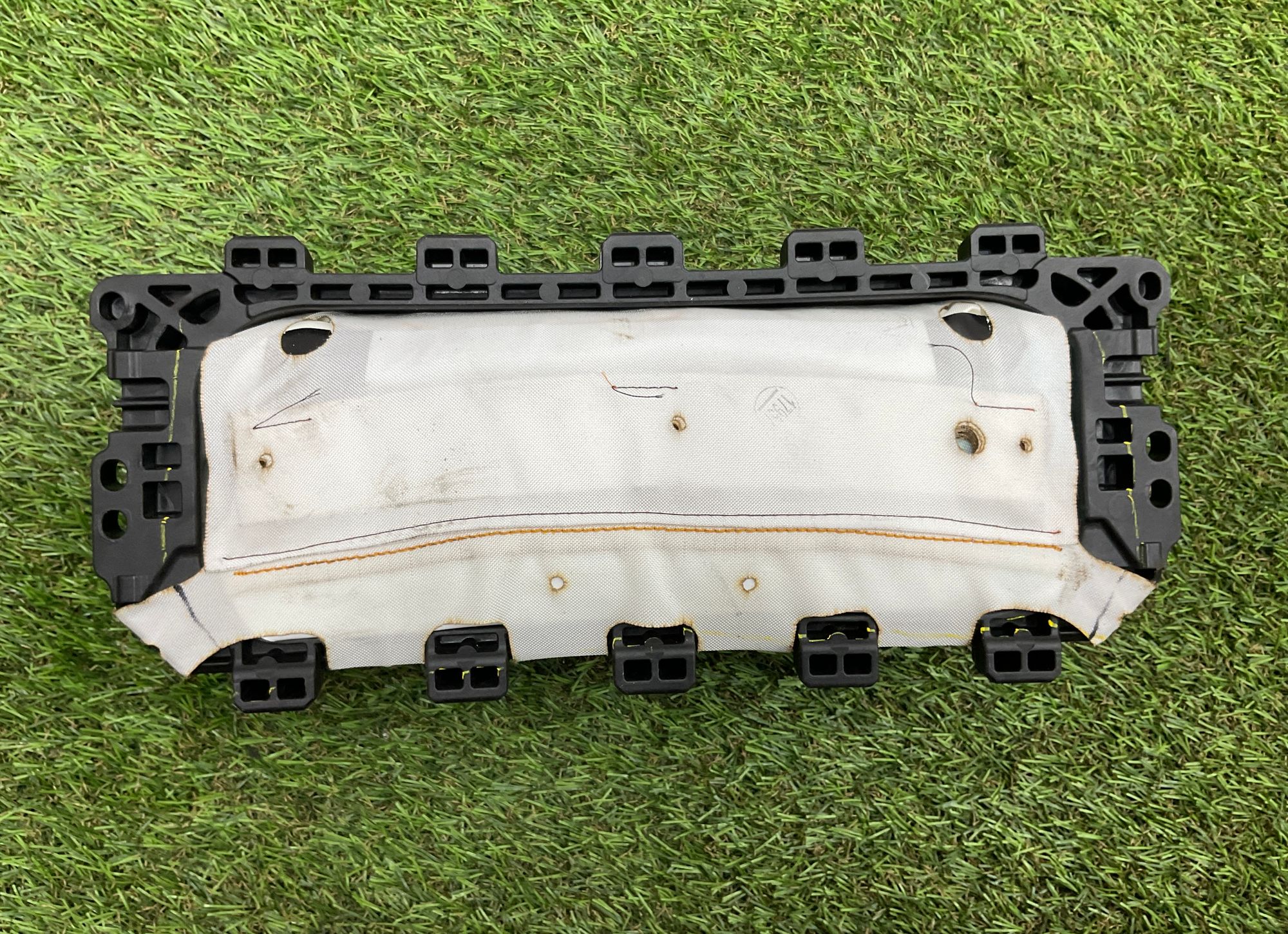 https://ycs.partsauto.market/partsauto-images/thmbs/userImages/h353NjtZg3VDP19b5HMt7LlpbQ93/part/ad12edbb-c929-45c2-a560-c7c517b9495f_1747990087391.jpg