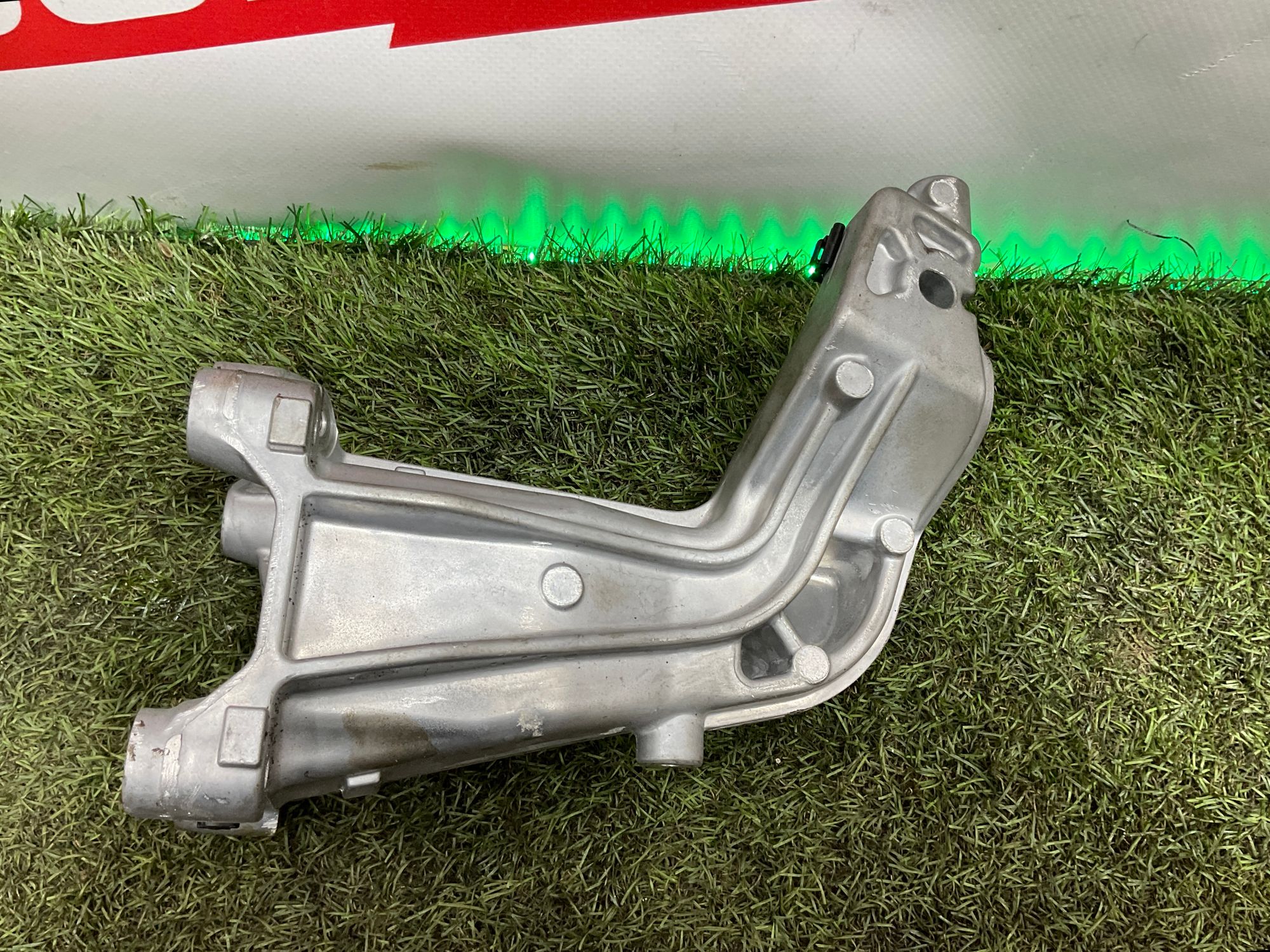 Опора двигателя правая M 274920 Mercedes-Benz C-Класс, W205, 1000 рублей, Москва