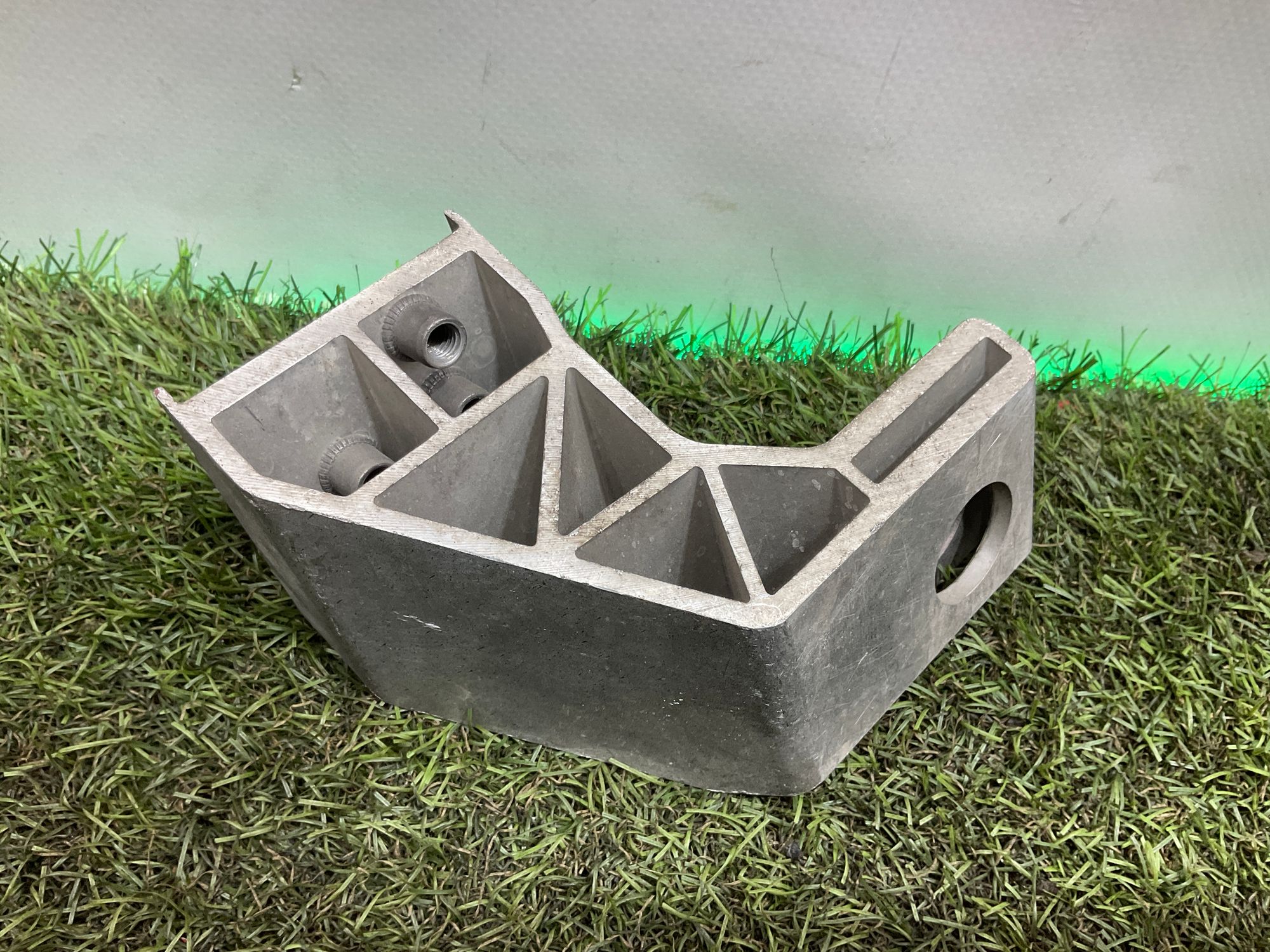 Кронштейн радиатора Mercedes-Benz C-Класс W205/S205/C205/A205 рестайлинг (2018—2021) 2021, 1500 рублей, Москва