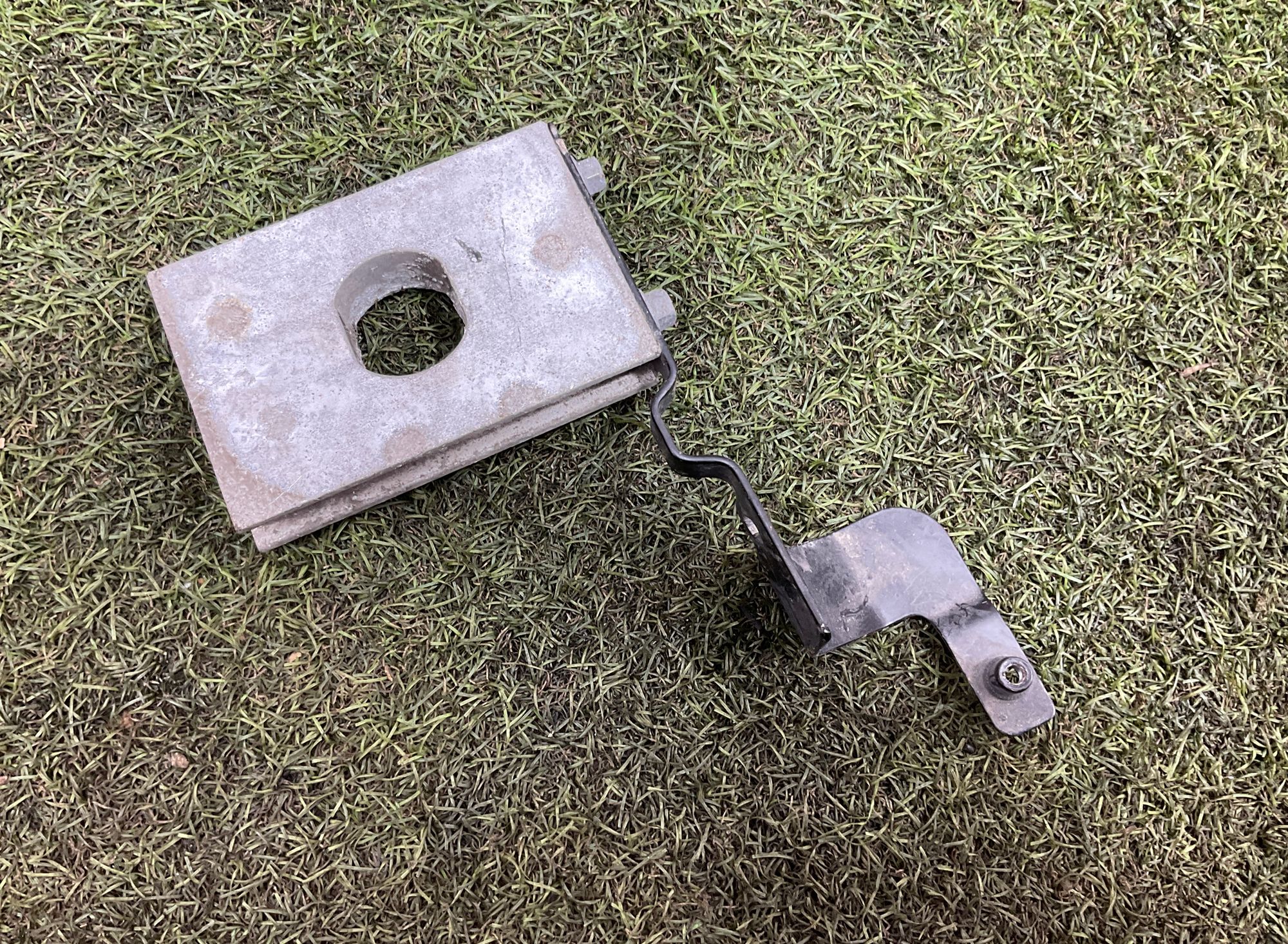 Крепление заднего бампера левое Land Rover Defender II L663 2022, 2000 рублей, Москва