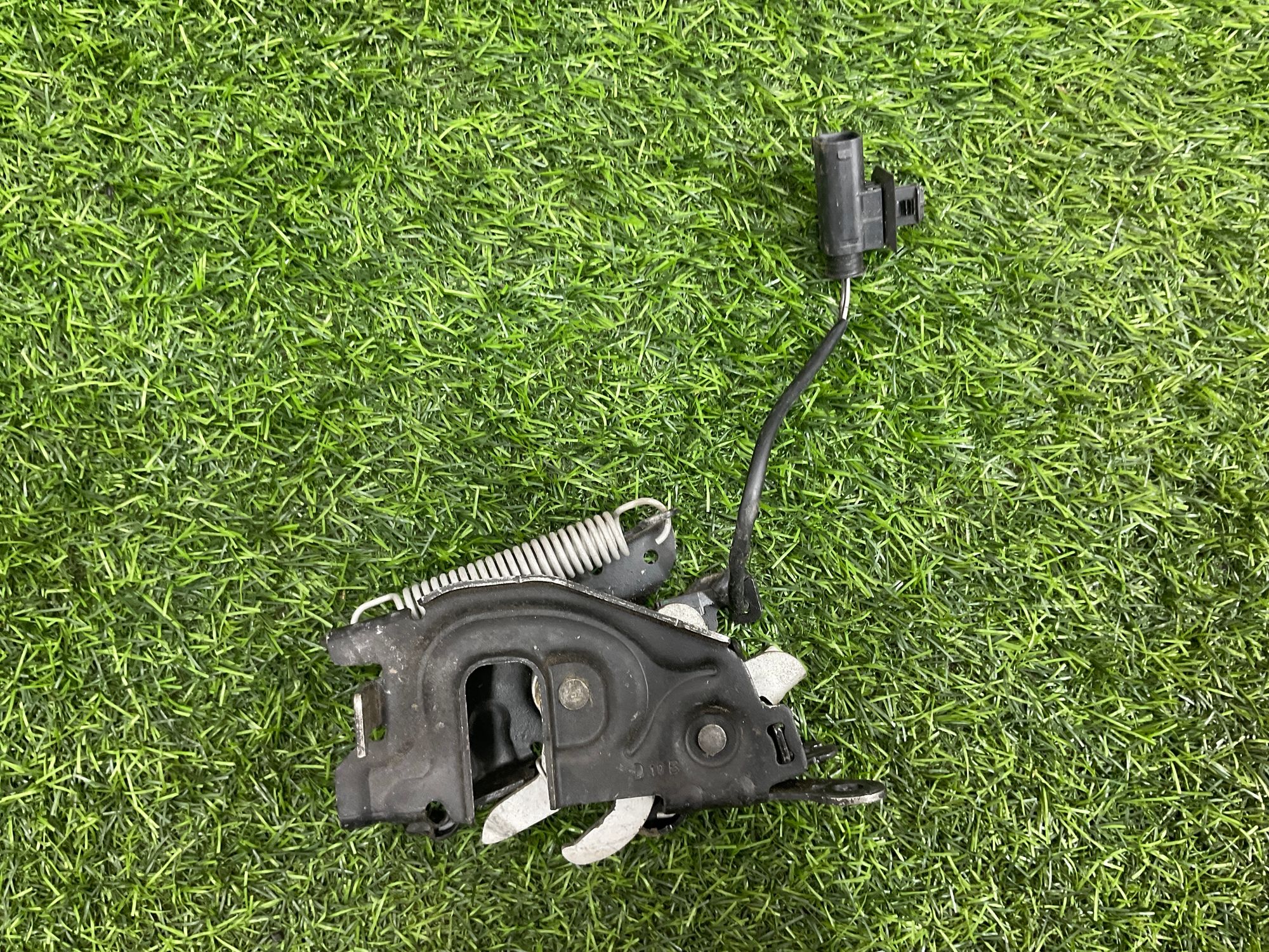 https://ycs.partsauto.market/partsauto-images/thmbs/userImages/h353NjtZg3VDP19b5HMt7LlpbQ93/part/af5b225b-33cb-4bd1-8a36-00adf2c27fdb_1742387504471.jpg