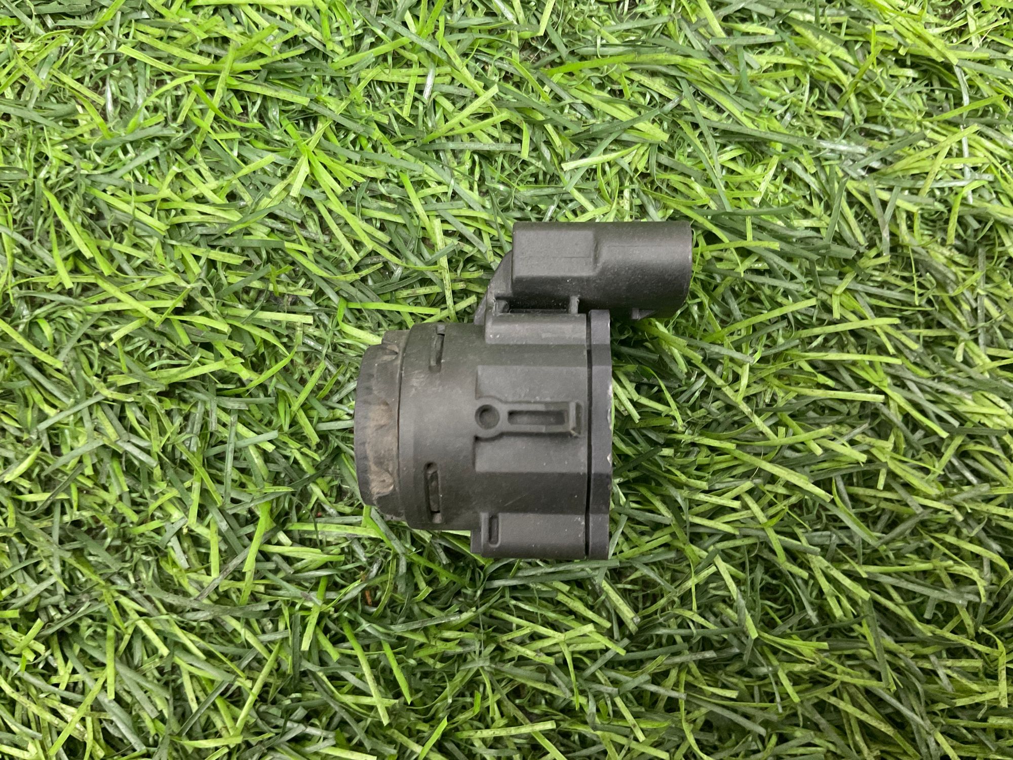 https://ycs.partsauto.market/partsauto-images/thmbs/userImages/h353NjtZg3VDP19b5HMt7LlpbQ93/part/af8de733-7376-4b6e-ae64-962f0b96d412_1743408757386.jpg