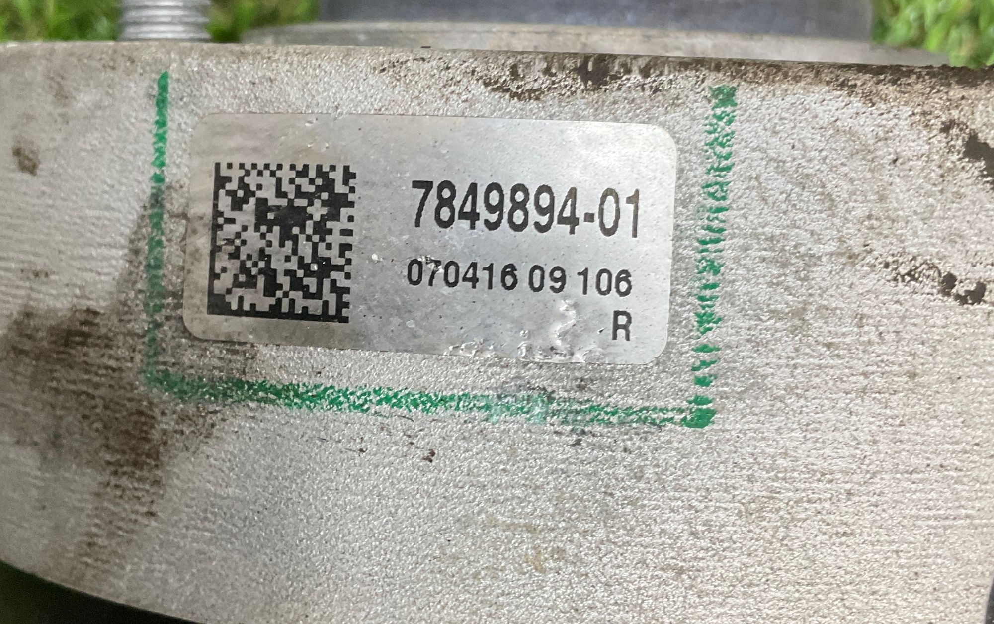 https://ycs.partsauto.market/partsauto-images/thmbs/userImages/h353NjtZg3VDP19b5HMt7LlpbQ93/part/af93a6c0-dd2e-4629-be61-fdb8ef8d487c_1746707737165.jpg
