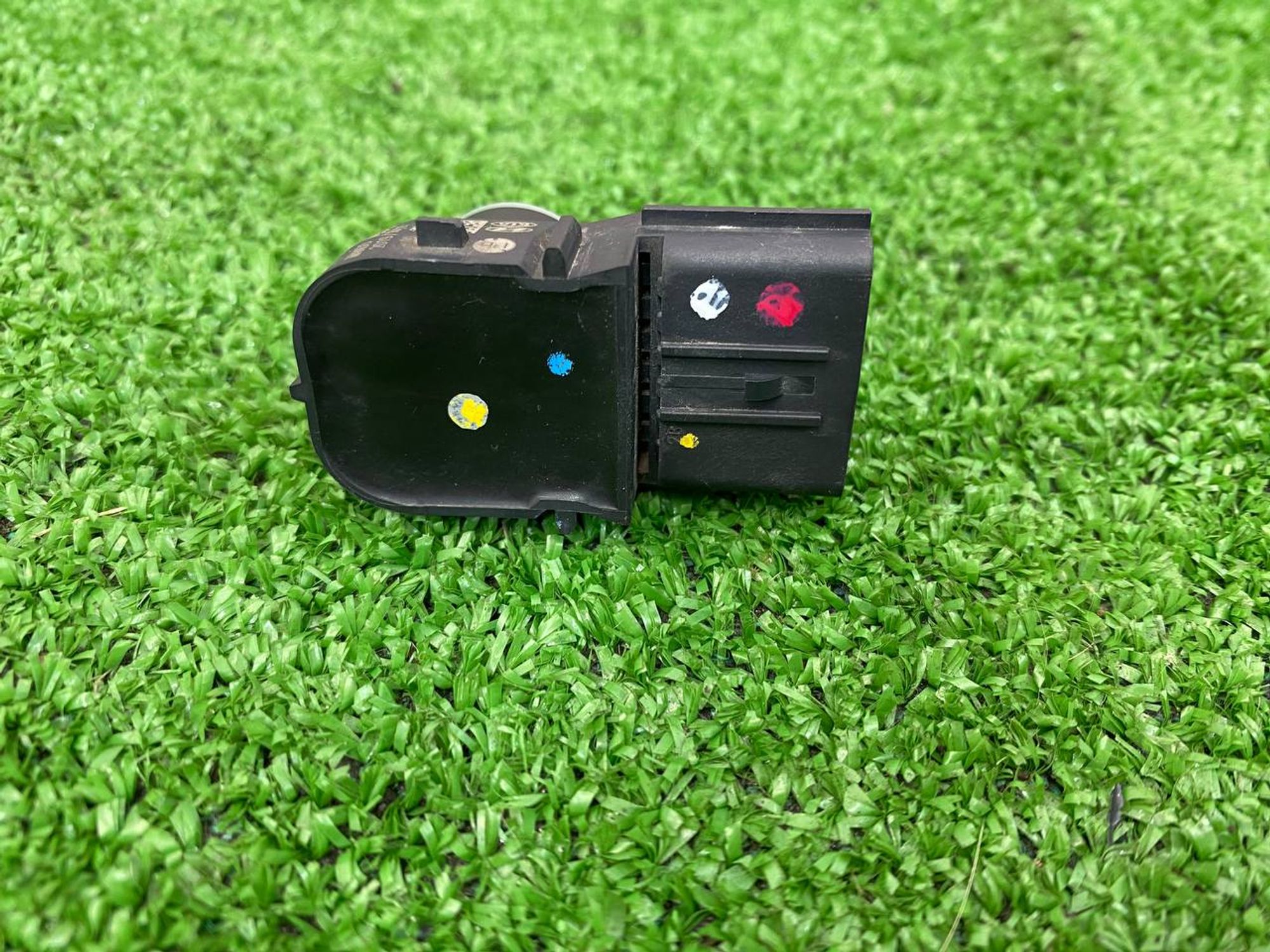 https://ycs.partsauto.market/partsauto-images/thmbs/userImages/h353NjtZg3VDP19b5HMt7LlpbQ93/part/afc44bd4-db19-43d2-aa7f-fbc9b8118262_1743844038090.jpg