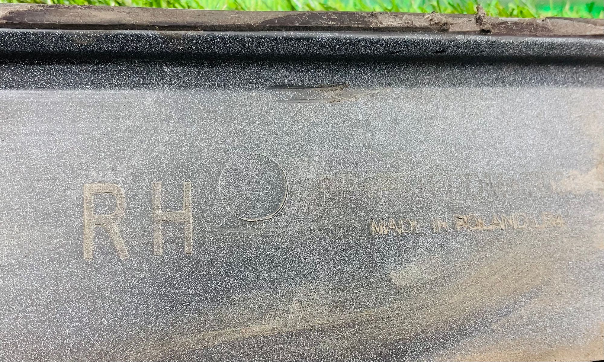 https://ycs.partsauto.market/partsauto-images/thmbs/userImages/h353NjtZg3VDP19b5HMt7LlpbQ93/part/b02fb85c-e0ac-438b-ab6b-815488fd7325_1786352169080.jpg