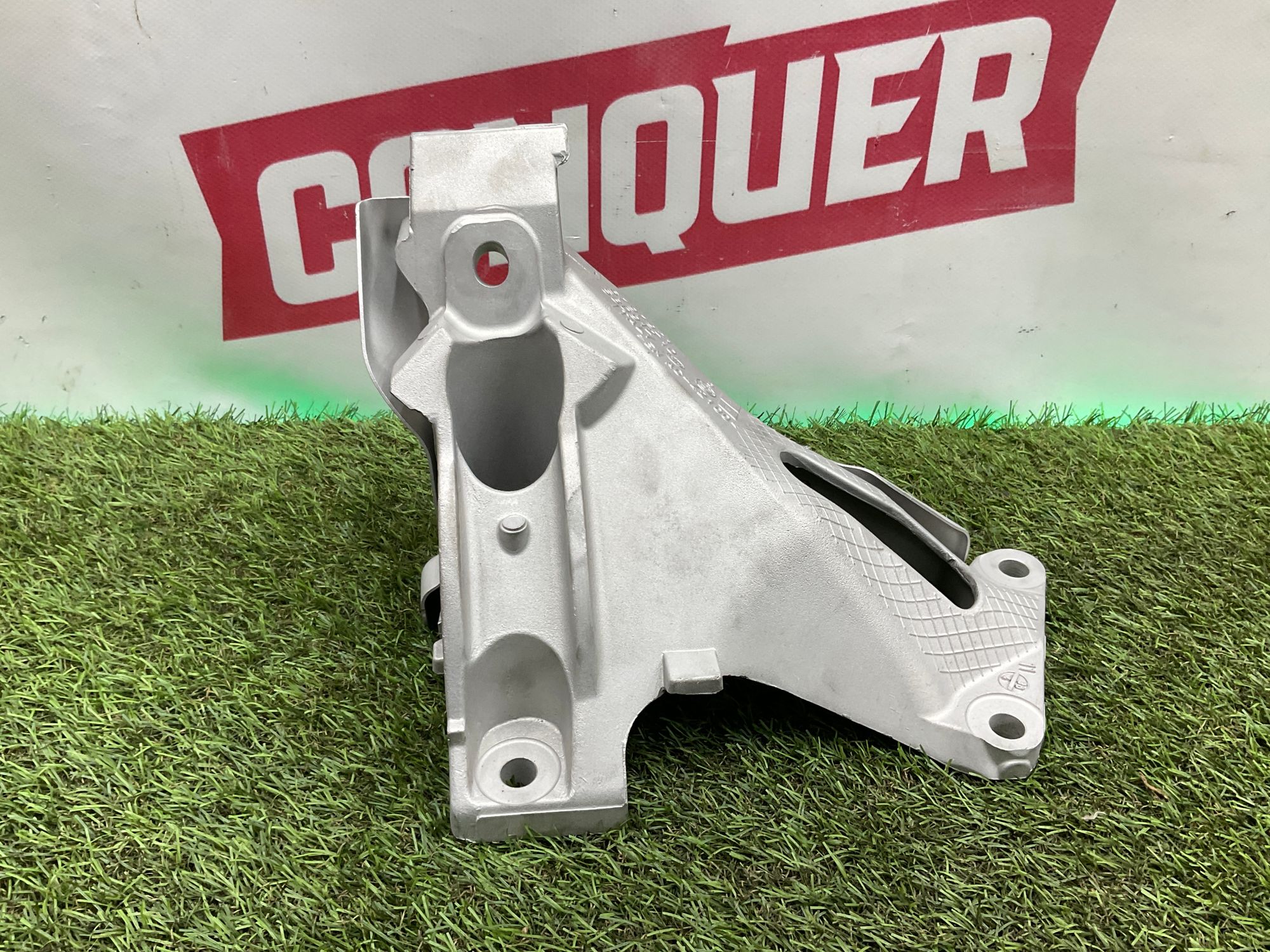 Кронштейн двигателя правый BMW X5, E70 рестайлинг N55, 2000 рублей, Москва