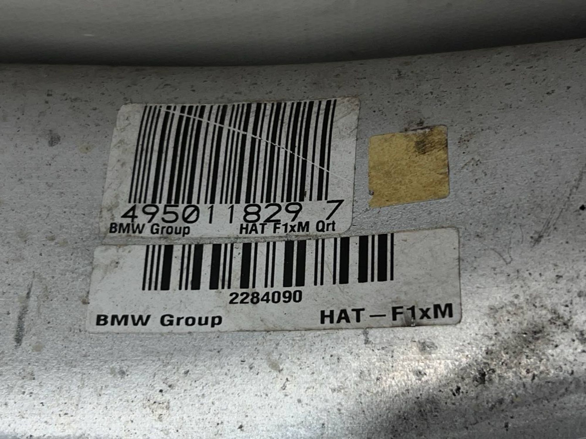 https://ycs.partsauto.market/partsauto-images/thmbs/userImages/h353NjtZg3VDP19b5HMt7LlpbQ93/part/b045170d-89a5-4fba-bad3-88fd59fa6962_1731052229677.jpg