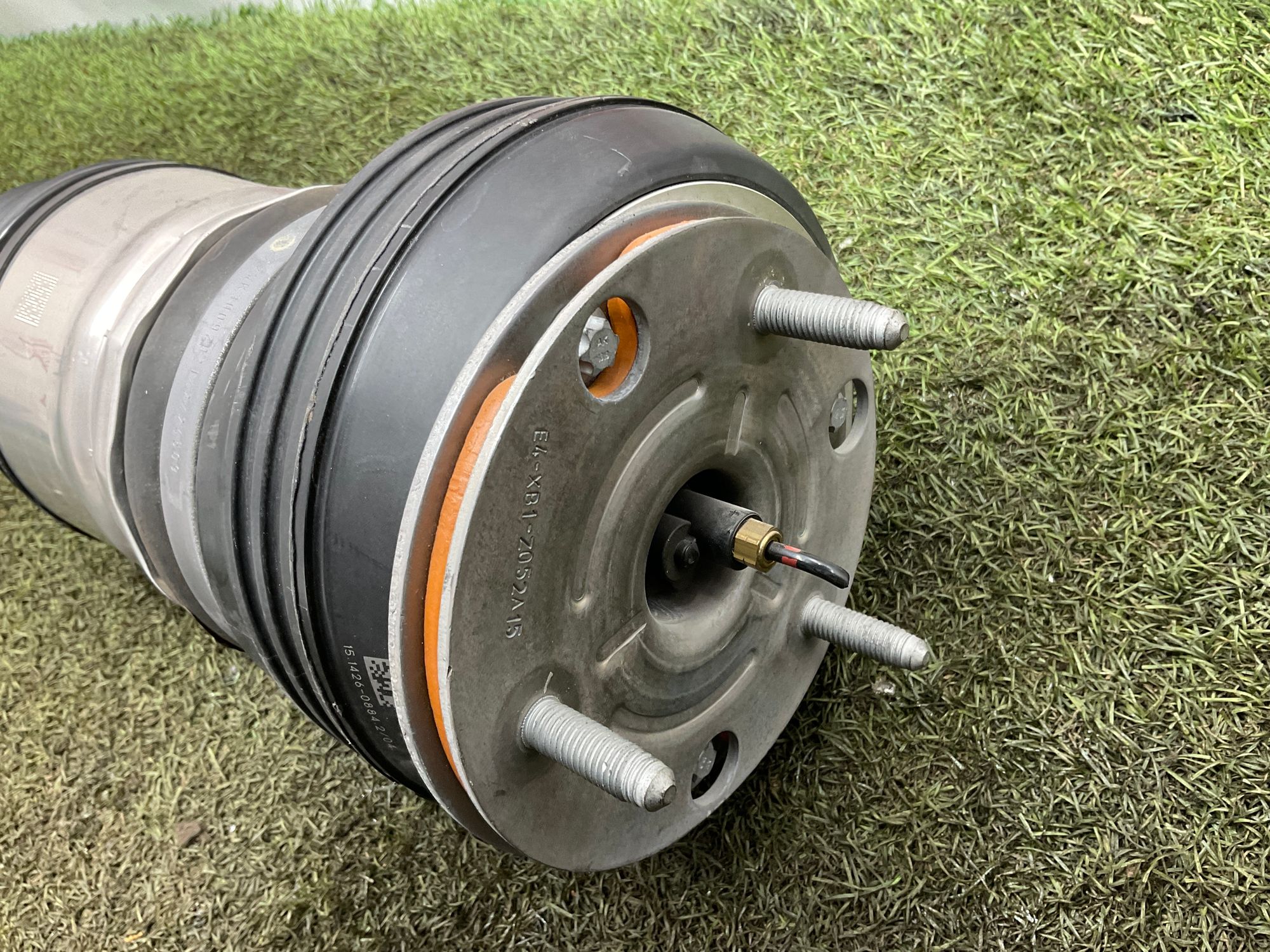 Стойка пневмоподвески задняя правая Mercedes-Benz S-Класс W223, 90000 рублей, Москва