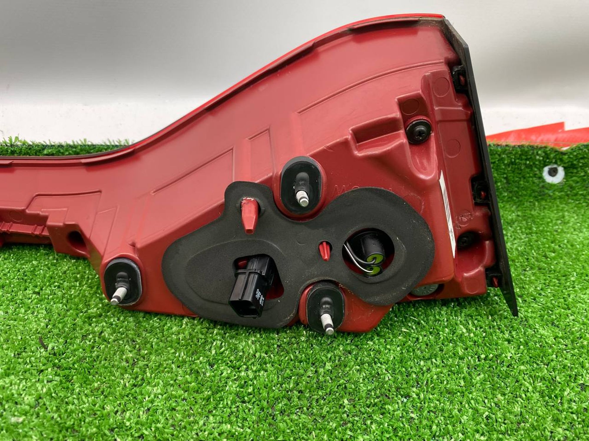 https://ycs.partsauto.market/partsauto-images/thmbs/userImages/h353NjtZg3VDP19b5HMt7LlpbQ93/part/b0b0042b-b597-4a8e-9faa-4cd2f4b05b83_1741345620827.jpg