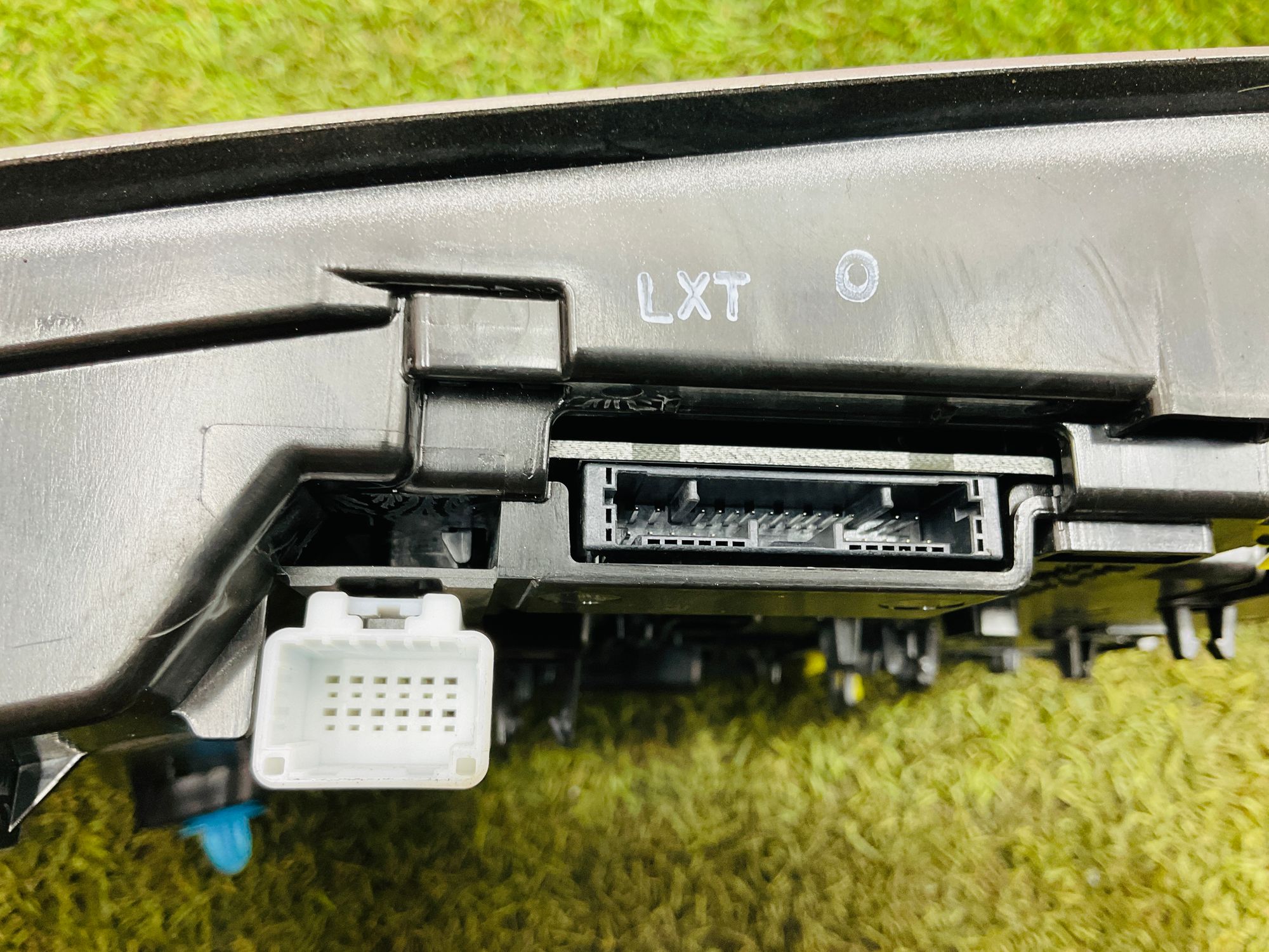 https://ycs.partsauto.market/partsauto-images/thmbs/userImages/h353NjtZg3VDP19b5HMt7LlpbQ93/part/b0b71577-6901-4fc1-898e-c55f01db2ad9_1780054633308.jpg