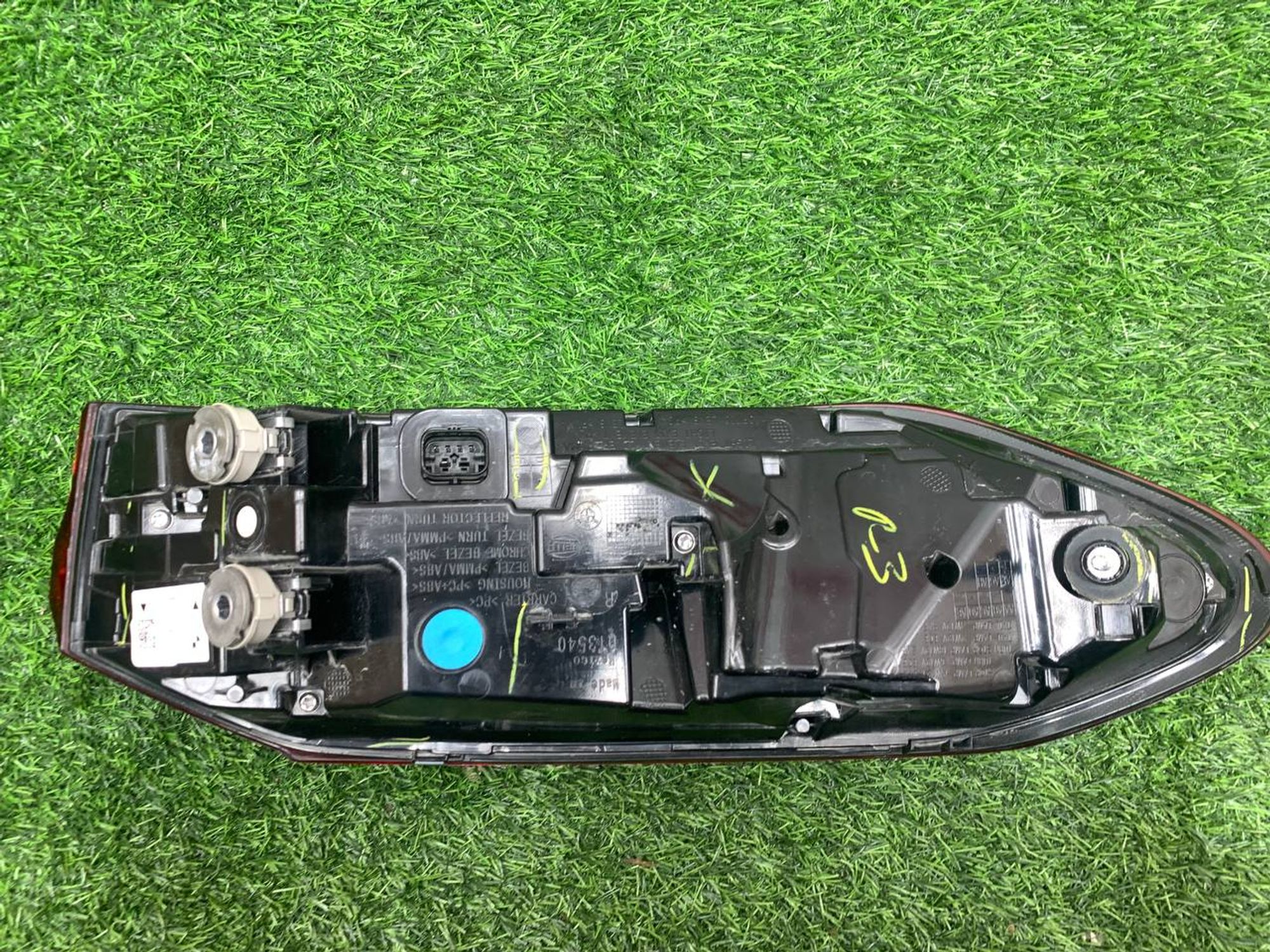 https://ycs.partsauto.market/partsauto-images/thmbs/userImages/h353NjtZg3VDP19b5HMt7LlpbQ93/part/b0e96b81-101c-4324-bce3-0919045e3c58_1733408864058.jpg