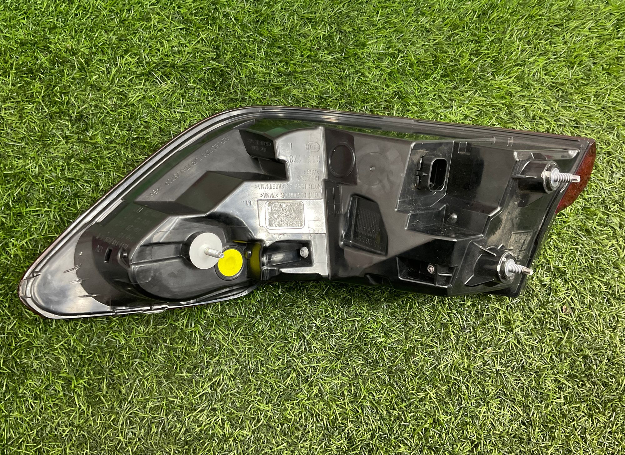 https://ycs.partsauto.market/partsauto-images/thmbs/userImages/h353NjtZg3VDP19b5HMt7LlpbQ93/part/b14f545f-4864-44f8-956b-130db8f2e80d_1746437827768.jpg