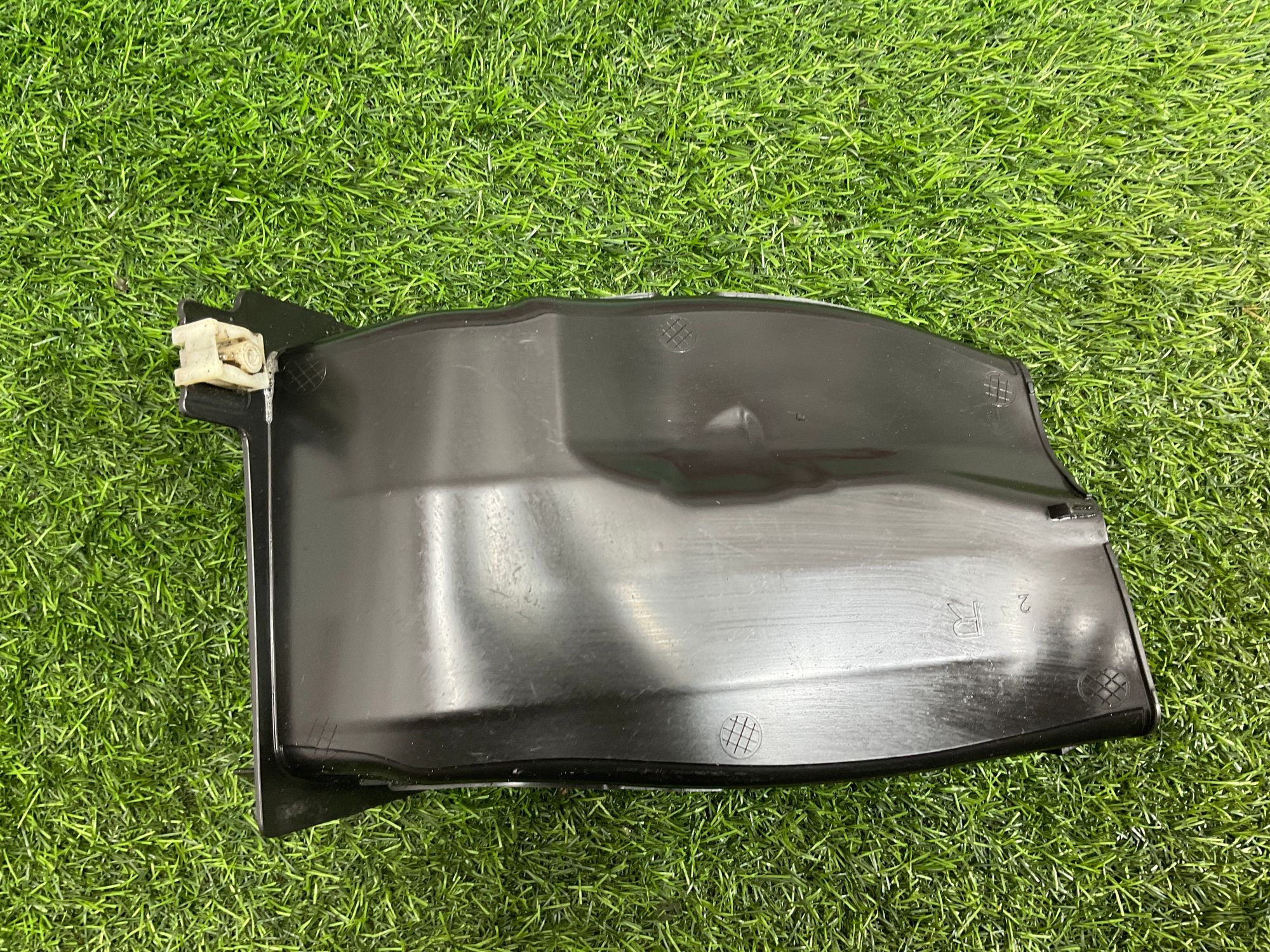 https://ycs.partsauto.market/partsauto-images/thmbs/userImages/h353NjtZg3VDP19b5HMt7LlpbQ93/part/b1535978-9960-490a-9162-3ffd048df3c9_1742387169091.jpg