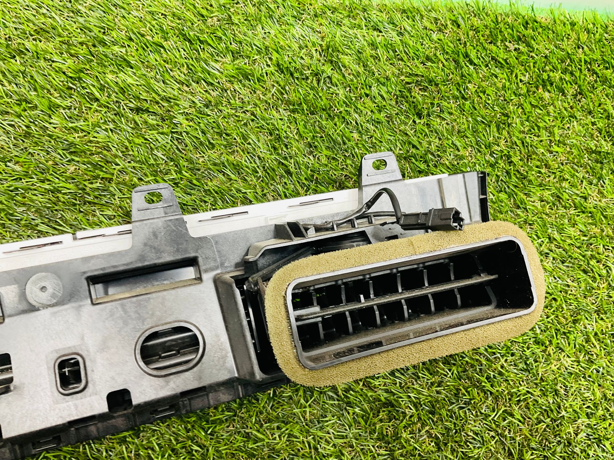 https://ycs.partsauto.market/partsauto-images/thmbs/userImages/h353NjtZg3VDP19b5HMt7LlpbQ93/part/b154259c-df83-4faf-a563-1cbdb53eb7b3_1785851145484.jpg