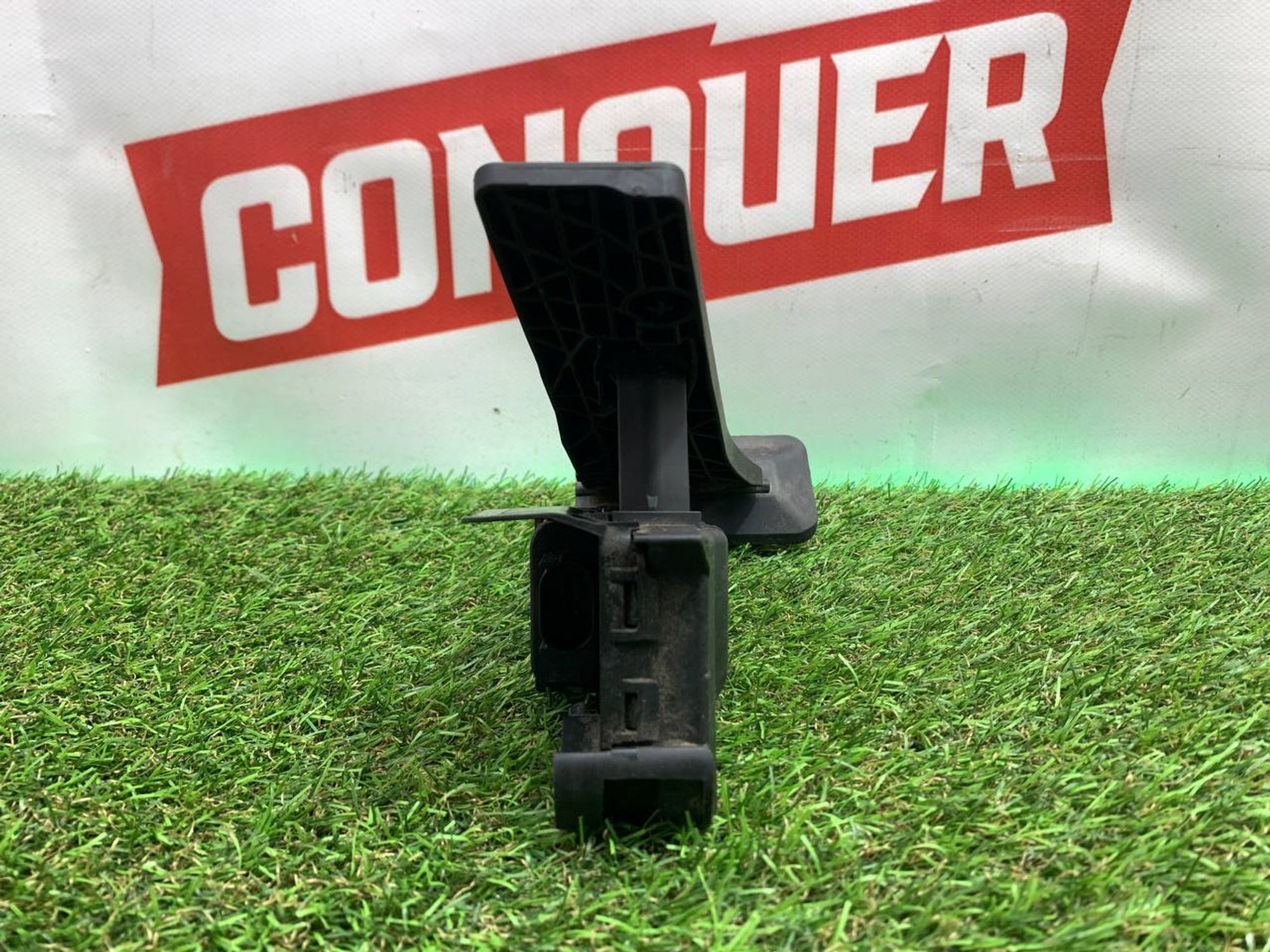 https://ycs.partsauto.market/partsauto-images/thmbs/userImages/h353NjtZg3VDP19b5HMt7LlpbQ93/part/b1cb9980-331a-418a-8617-5d5a2ebbaa1b_1708767087984.jpg