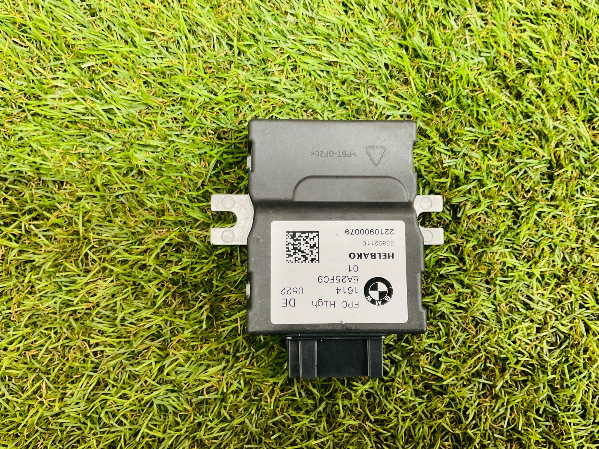https://ycs.partsauto.market/partsauto-images/thmbs/userImages/h353NjtZg3VDP19b5HMt7LlpbQ93/part/b1d71d7c-7390-4617-87b9-11bfd78ffd66_1779263846351.jpg