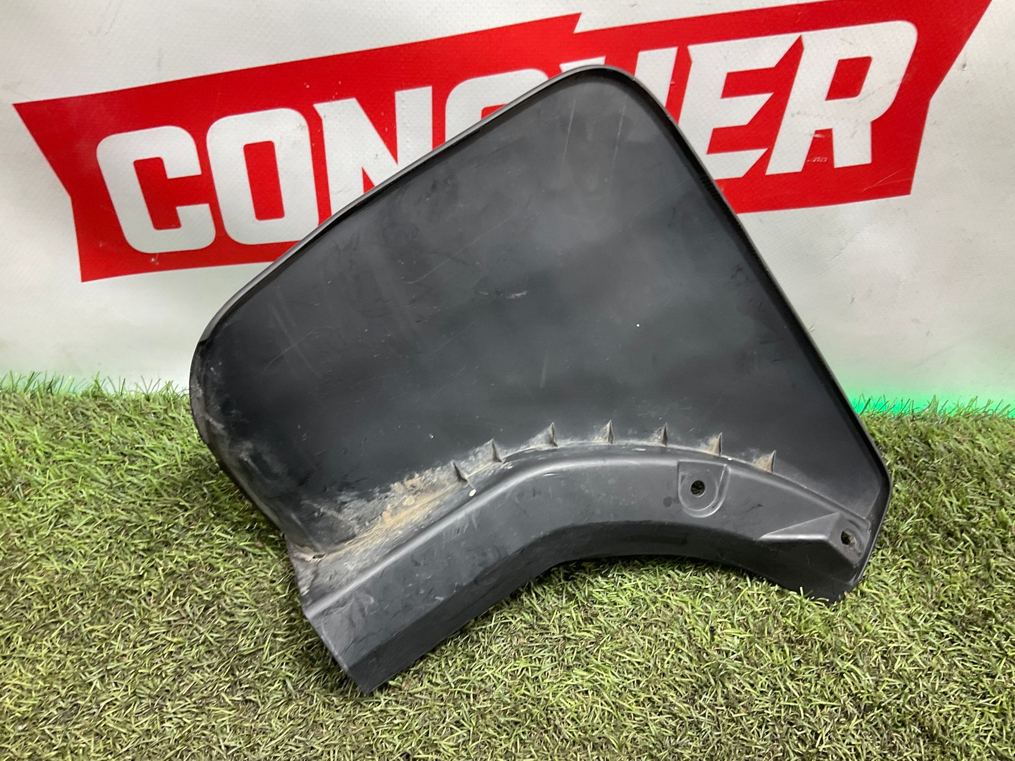 Брызговик задний правый Toyota Land Cruiser 300 (2021—2023) 2022, 3000 рублей, Москва