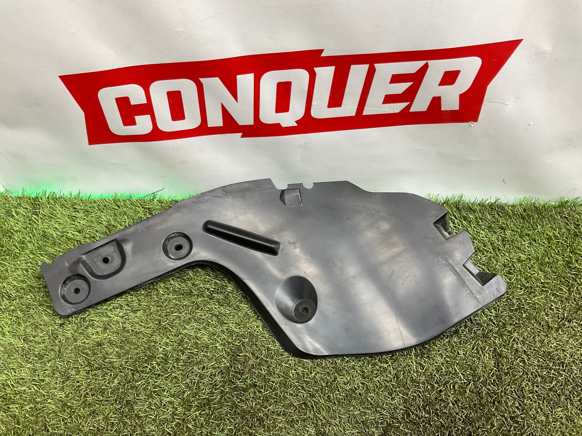 Крепление заднего бампера  левое Toyota Land Cruiser 300 (2021—2023) 2022, 3000 рублей, Москва