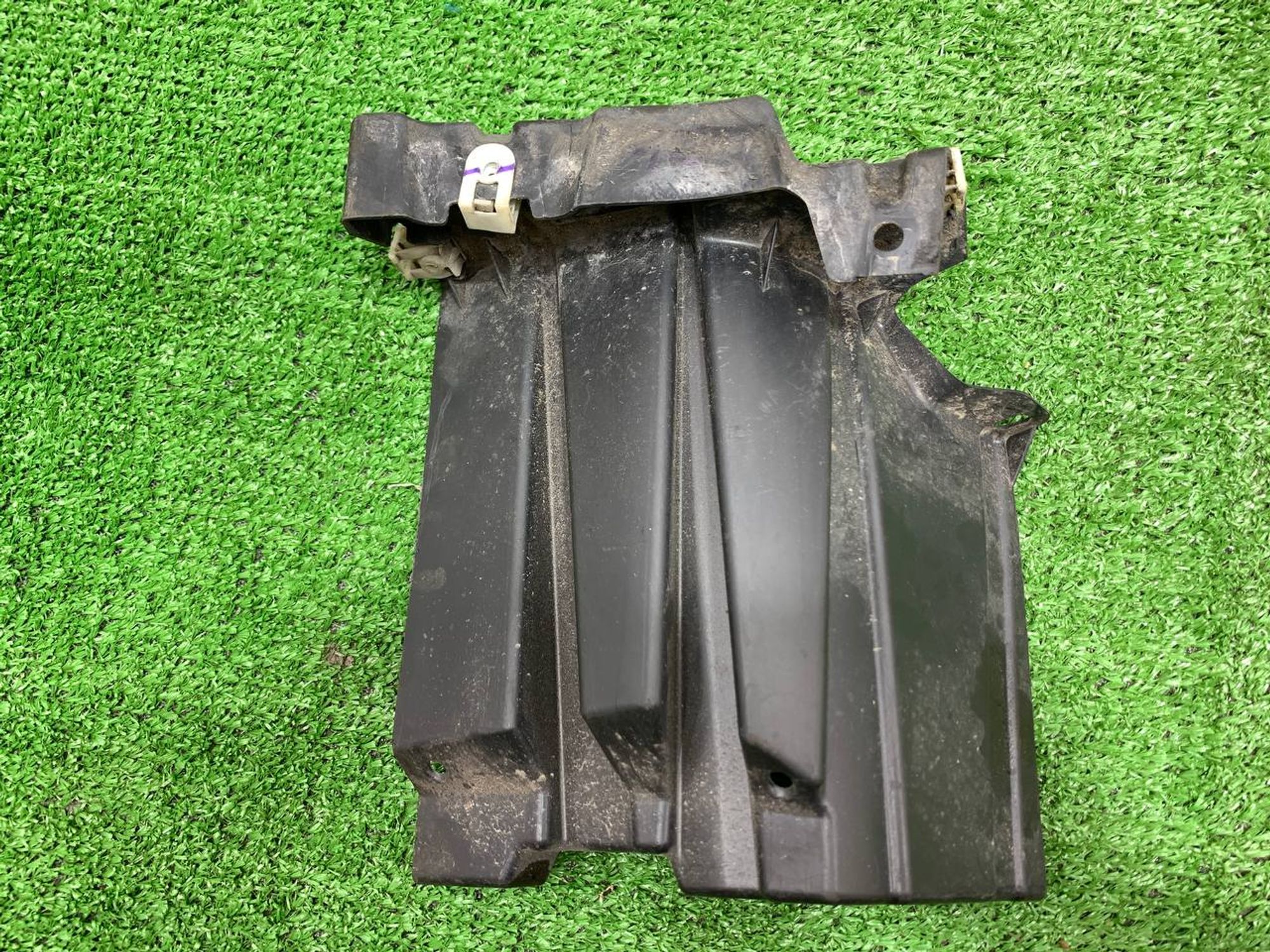 https://ycs.partsauto.market/partsauto-images/thmbs/userImages/h353NjtZg3VDP19b5HMt7LlpbQ93/part/b39864c7-6d83-4fcd-824f-3d29e47ba030_1719239847550.jpg