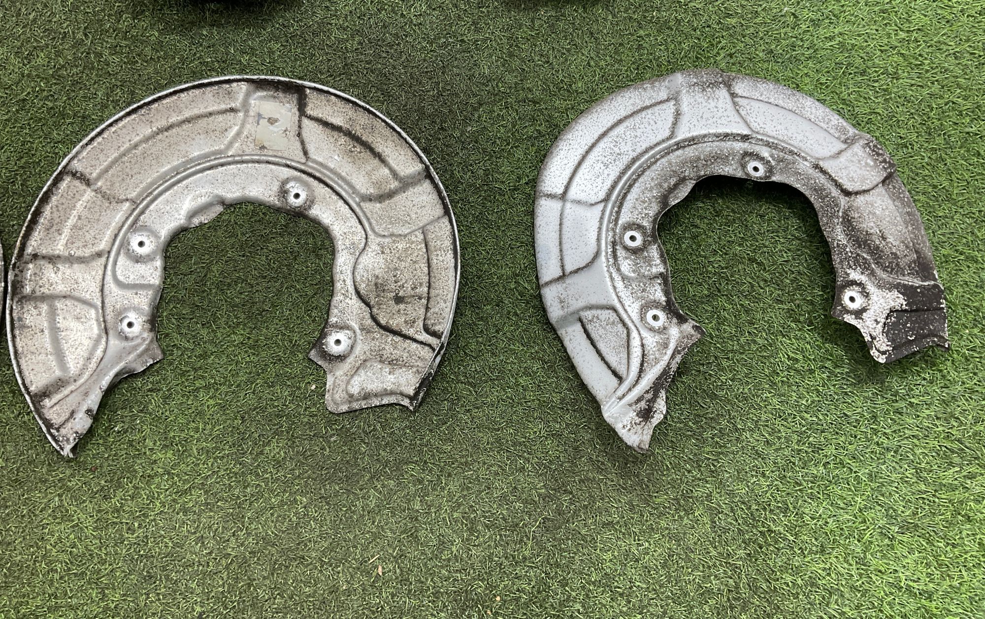 https://ycs.partsauto.market/partsauto-images/thmbs/userImages/h353NjtZg3VDP19b5HMt7LlpbQ93/part/b48cf860-5ef5-4918-a377-b2d6bf6faee5_1743161665054.jpg