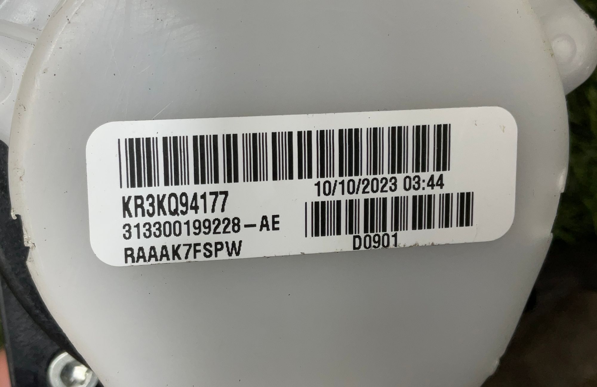 https://ycs.partsauto.market/partsauto-images/thmbs/userImages/h353NjtZg3VDP19b5HMt7LlpbQ93/part/b4924cad-21ce-453a-9eab-66e75a4681e0_1736416996727.jpg