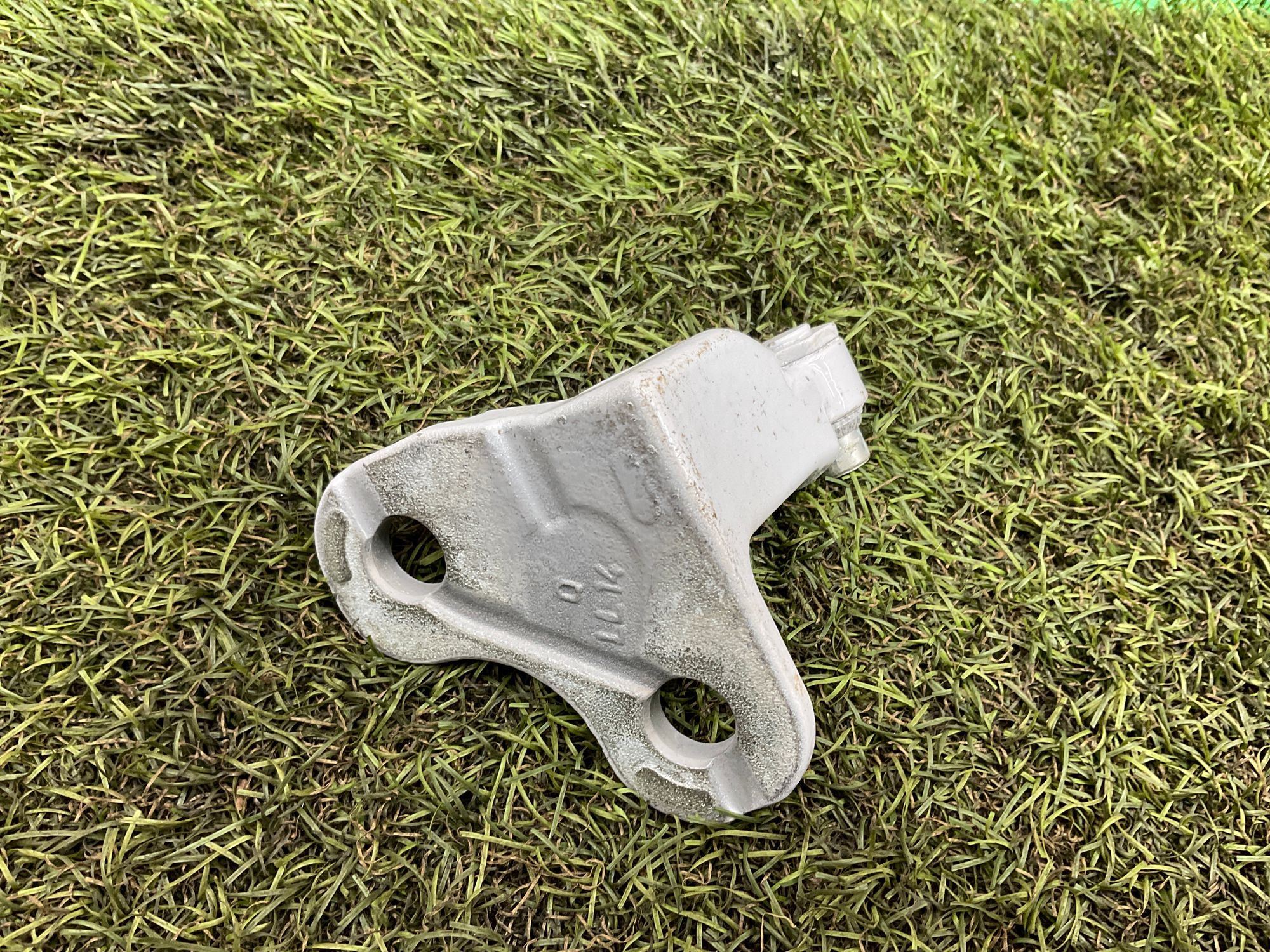 Петля двери левой задней Land Rover Defender II L663 2022, 5000 рублей, Москва