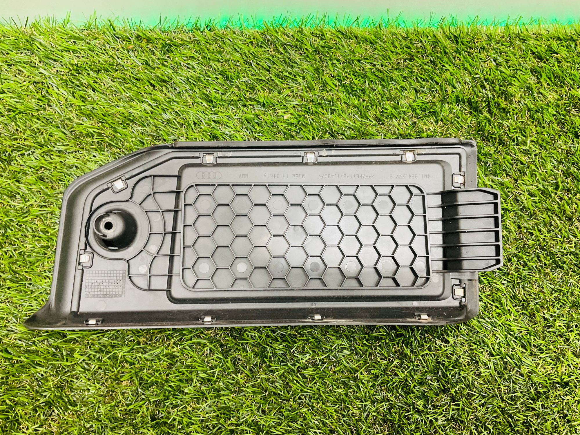 https://ycs.partsauto.market/partsauto-images/thmbs/userImages/h353NjtZg3VDP19b5HMt7LlpbQ93/part/b52148da-d75f-46bd-af30-3c80f40ad197_1785573880679.jpg