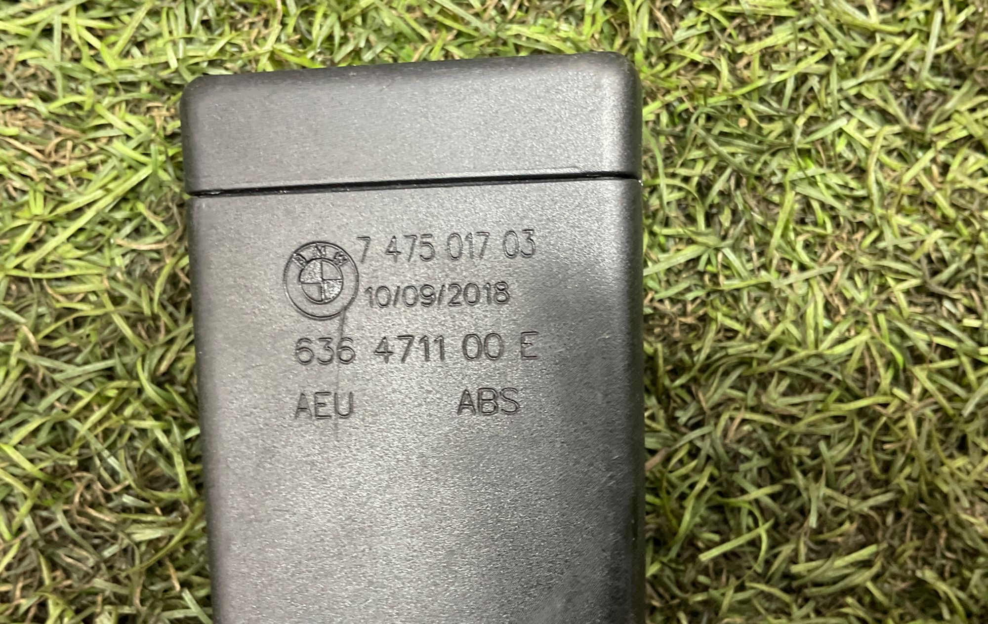 Замок ремня безопасности задний левый BMW 5 F90, 1000 рублей, Москва