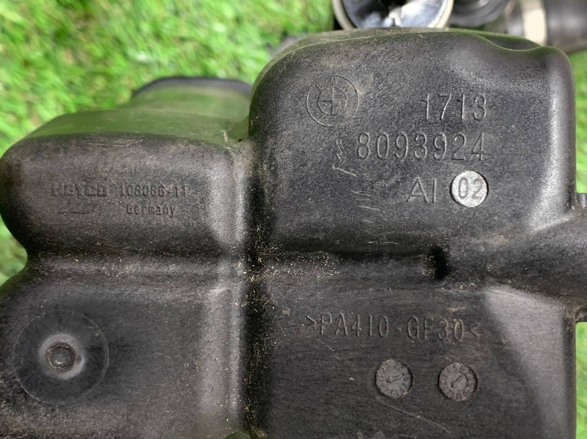 https://ycs.partsauto.market/partsauto-images/thmbs/userImages/h353NjtZg3VDP19b5HMt7LlpbQ93/part/b5532d91-8f12-4b4f-8edd-174318fb519a_1716020631237.jpg