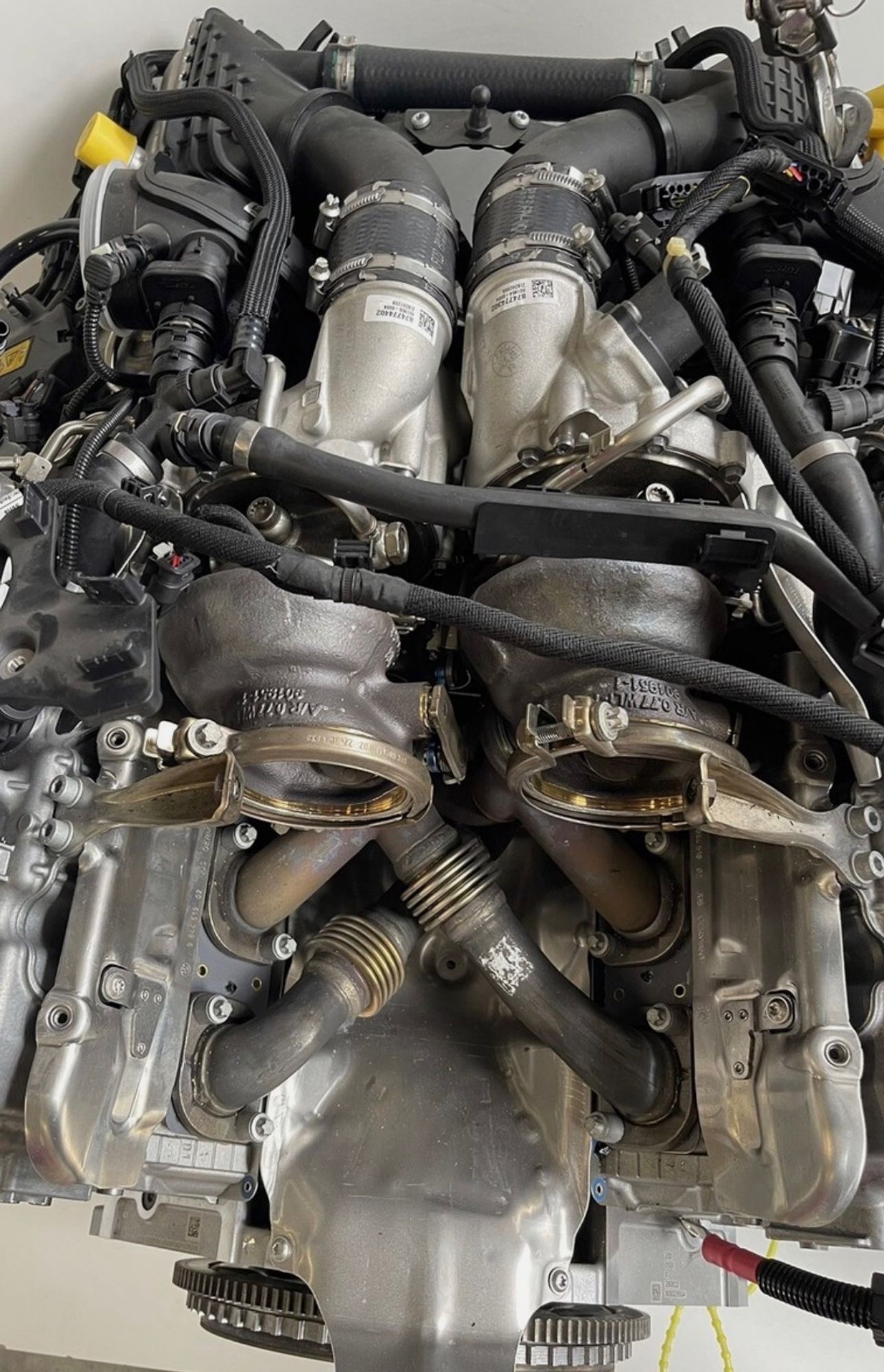 https://ycs.partsauto.market/partsauto-images/thmbs/userImages/h353NjtZg3VDP19b5HMt7LlpbQ93/part/b55844df-b02b-478c-b45b-ed9bb6a19287_1787824456241.jpg