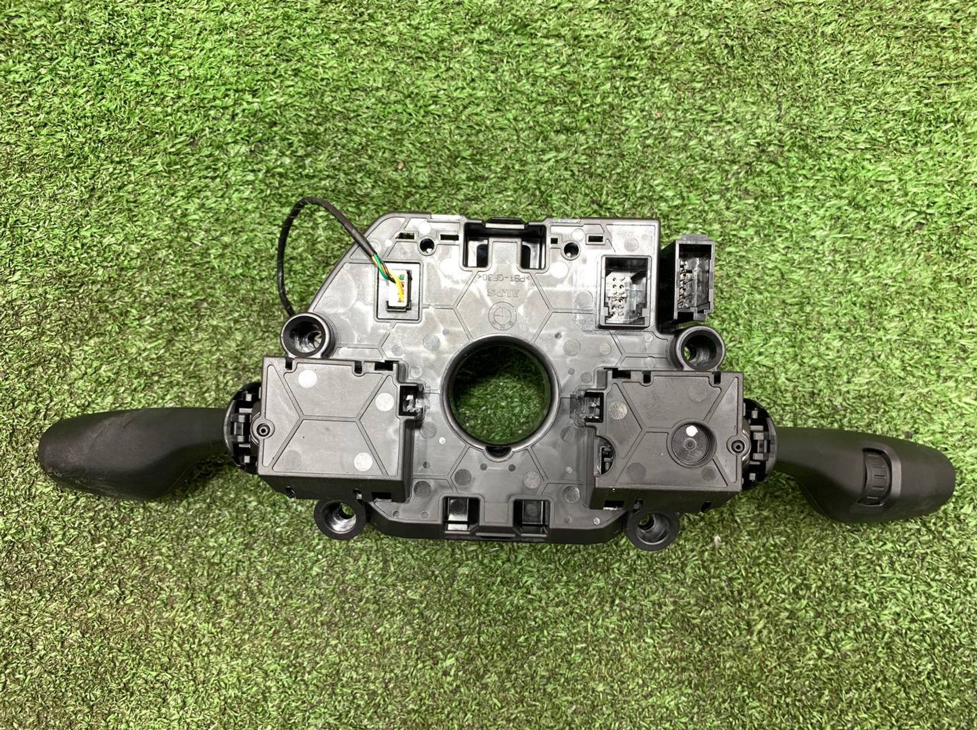 https://ycs.partsauto.market/partsauto-images/thmbs/userImages/h353NjtZg3VDP19b5HMt7LlpbQ93/part/b56280e5-a0ab-436b-b05a-cc16dfa11f37_1727077472256.jpg
