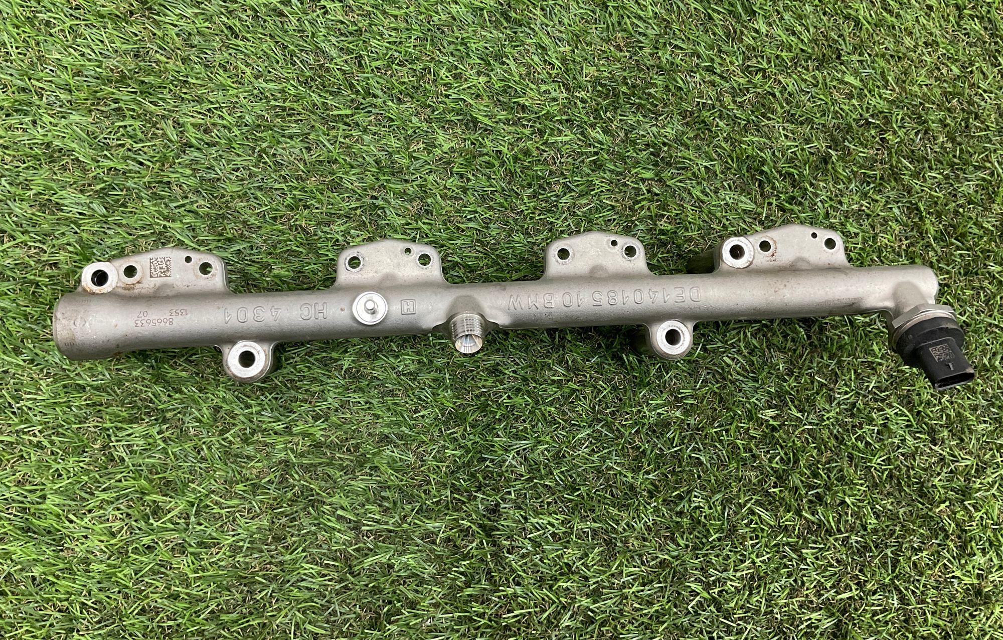 Топливная рампа BMW 5 серия, G30/G31 B48, 3000 рублей, Москва