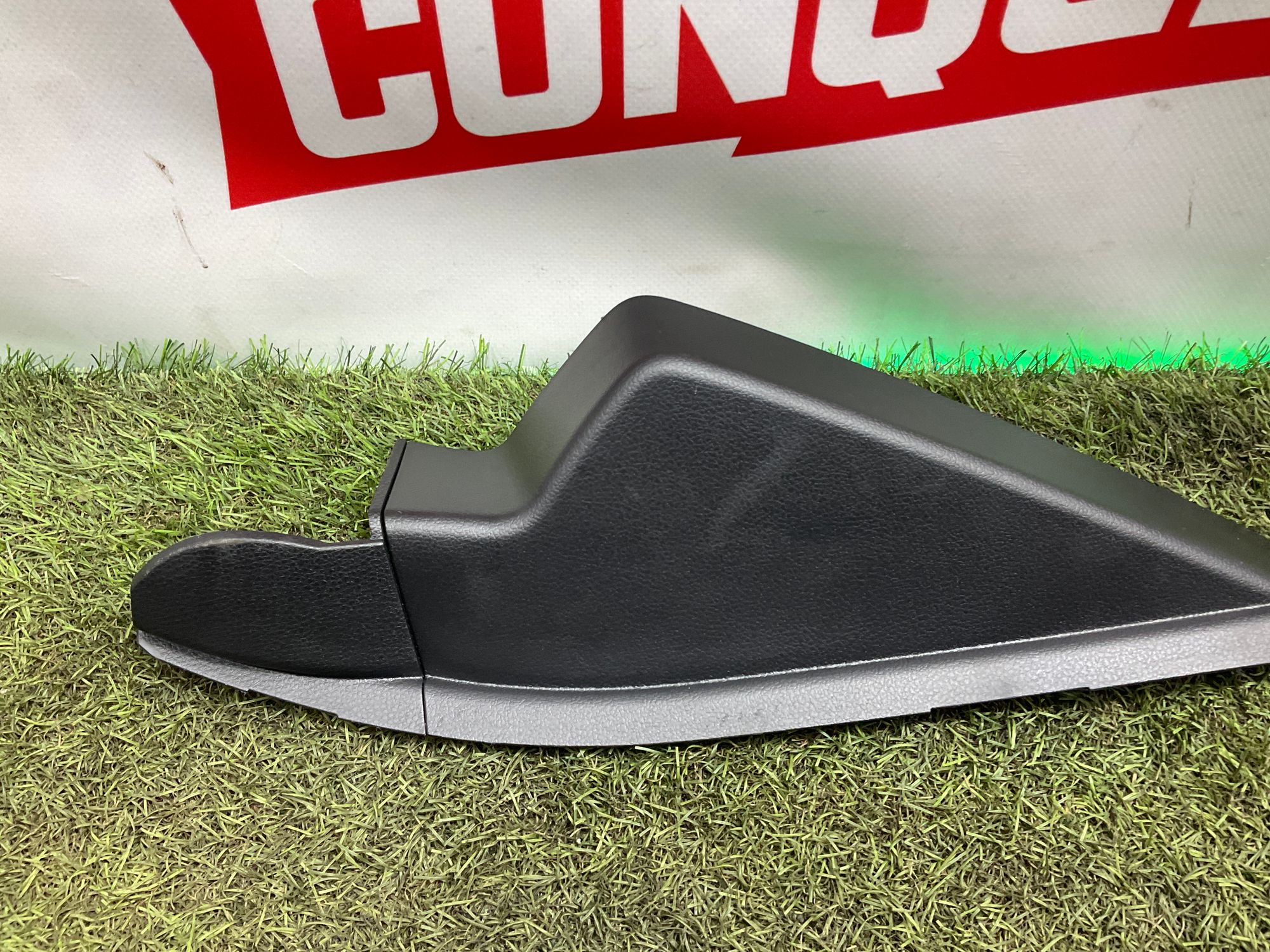 Накладка торпедо левая Toyota Land Cruiser 300 (2021—2023) 2024, 2500 рублей, Москва