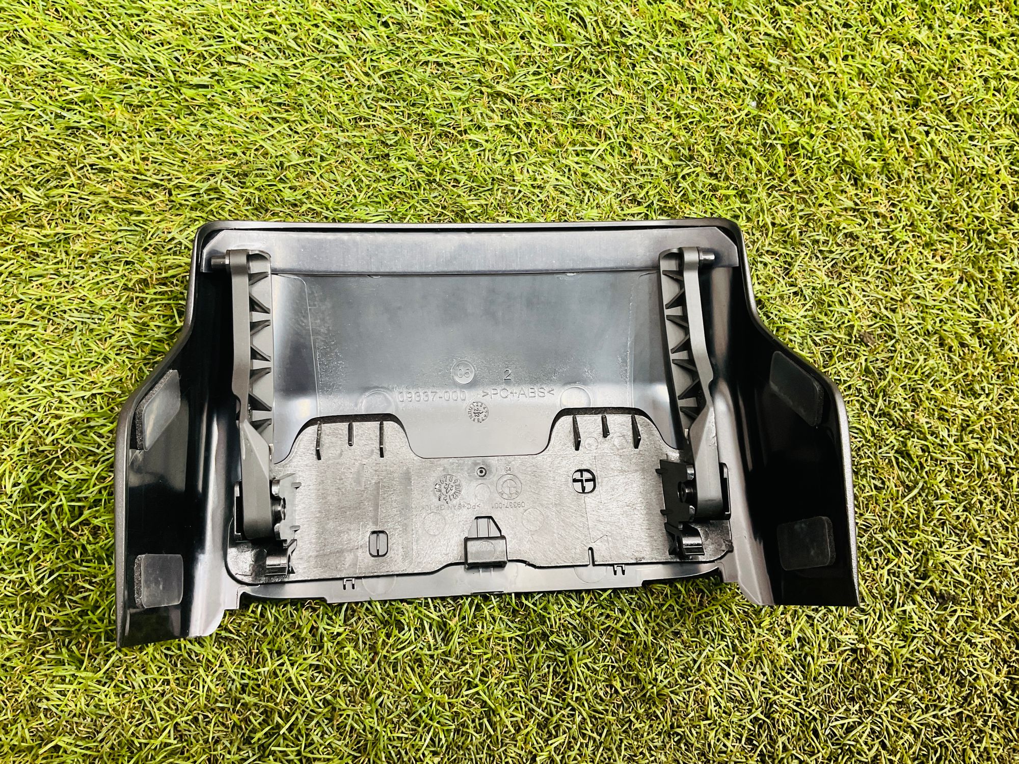 https://ycs.partsauto.market/partsauto-images/thmbs/userImages/h353NjtZg3VDP19b5HMt7LlpbQ93/part/b5dd6c85-e63b-4a93-b6b1-f37059b5433b_1778933055167.jpg
