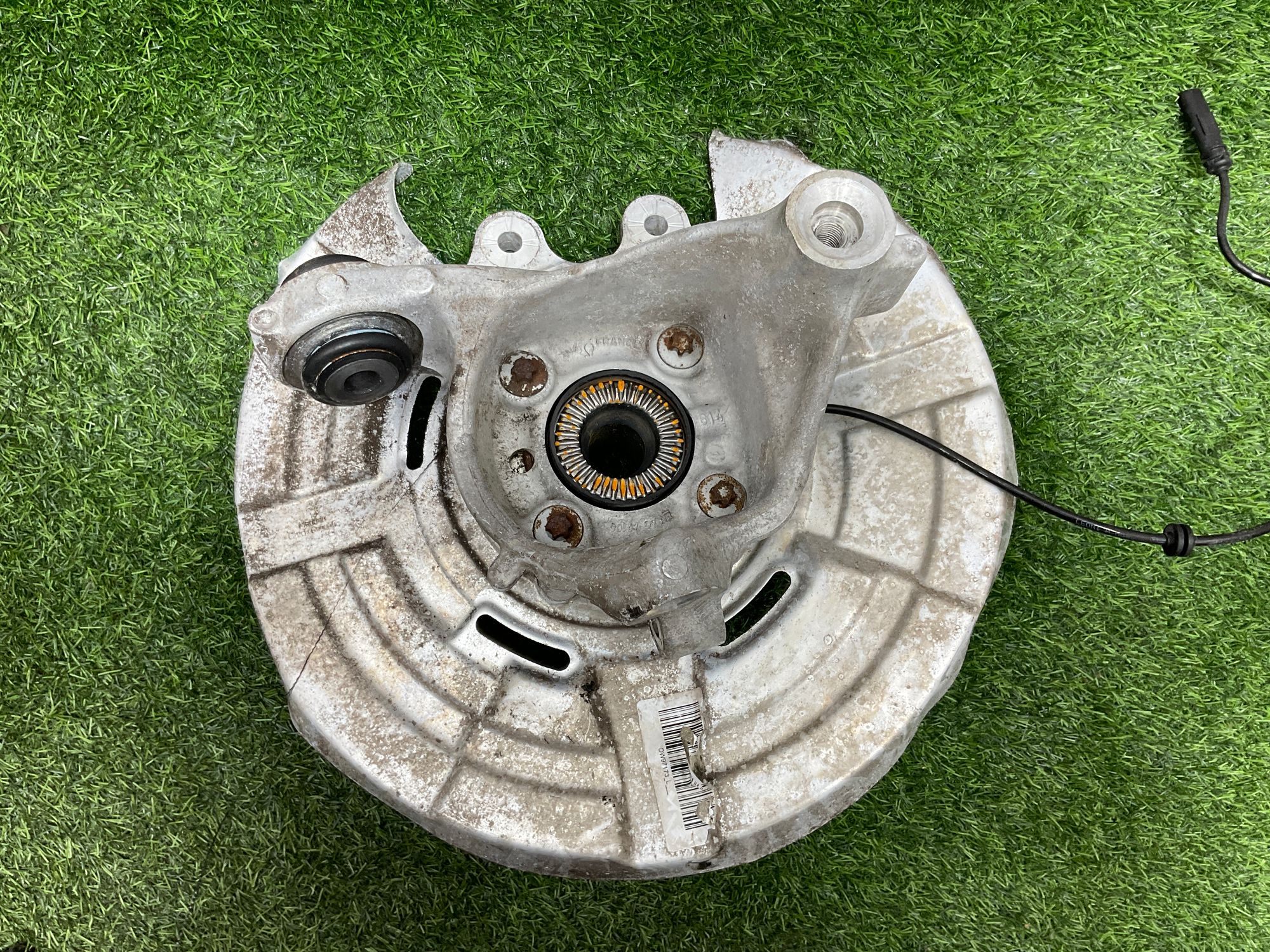https://ycs.partsauto.market/partsauto-images/thmbs/userImages/h353NjtZg3VDP19b5HMt7LlpbQ93/part/b64dbd2f-2f9c-4b3c-8946-81312a37aac2_1733908319489.jpg
